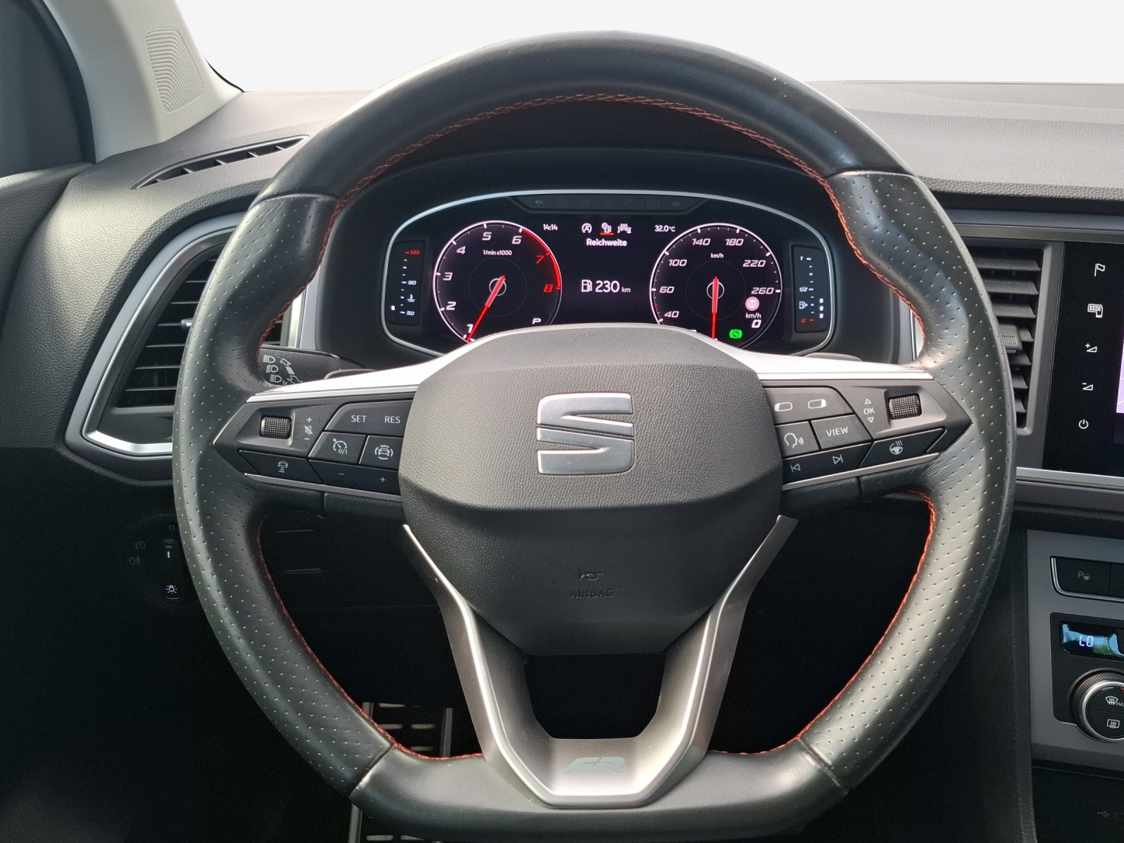 SEAT Ateca 2.0 TSI Hola FR 4Drive DSG-image-9