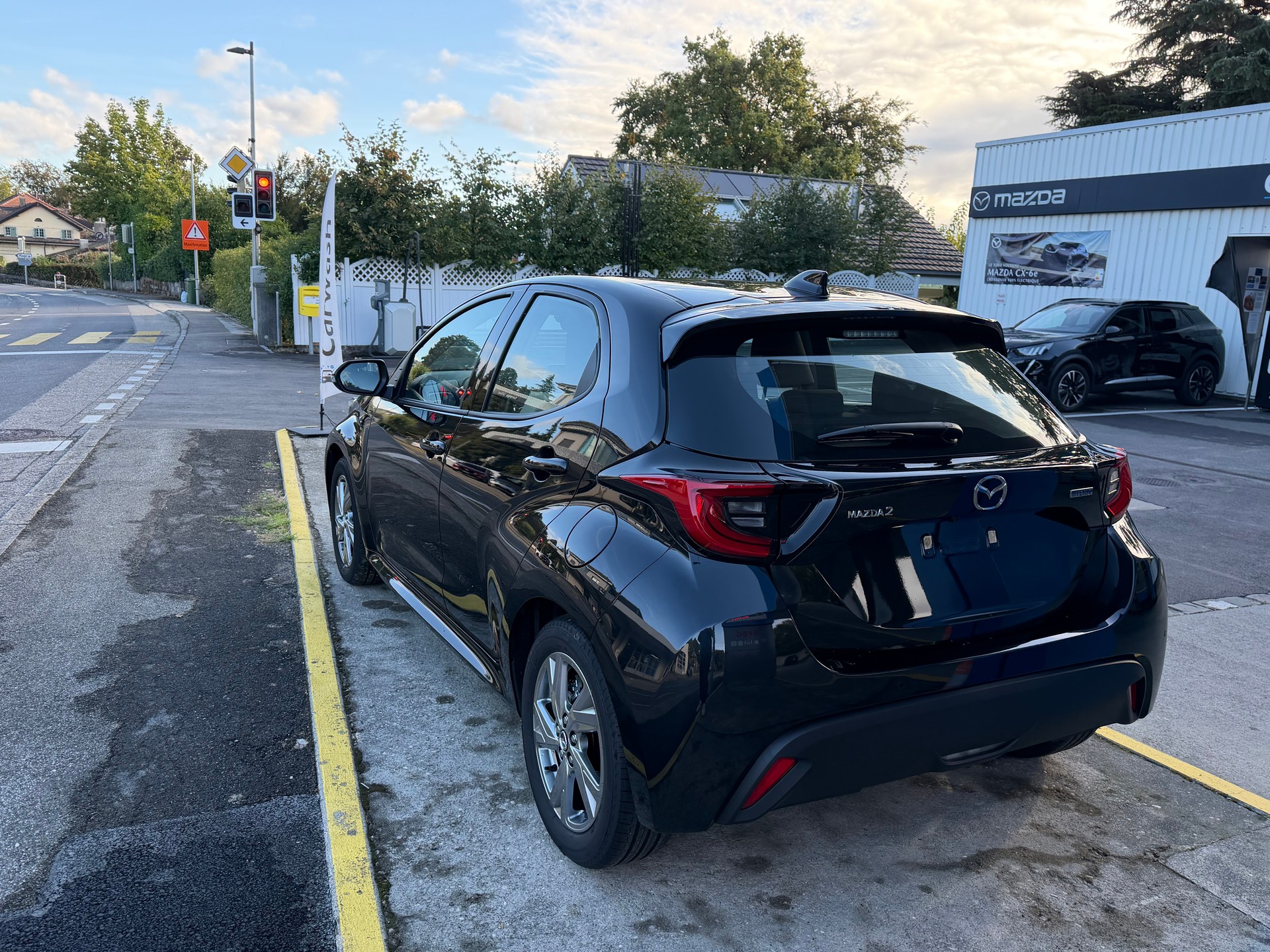 MAZDA 2 Hybrid Exclusive-line-image-2