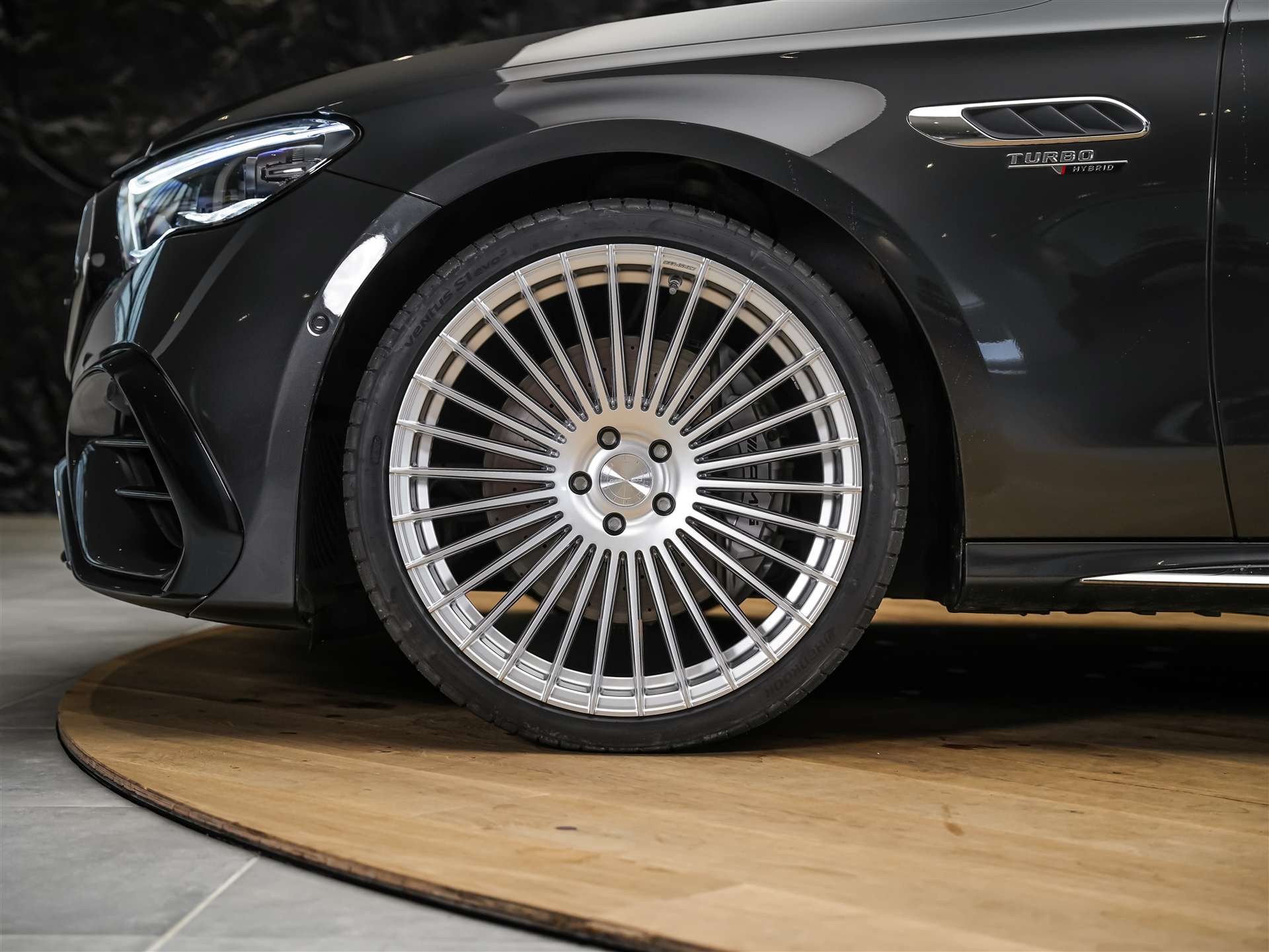 MERCEDES-BENZ E 53 AMG Hybrid 4Matic+ 9G-Tronic *21" Felgen*Werksgarantie*Head-Up*Burmester*-image-16