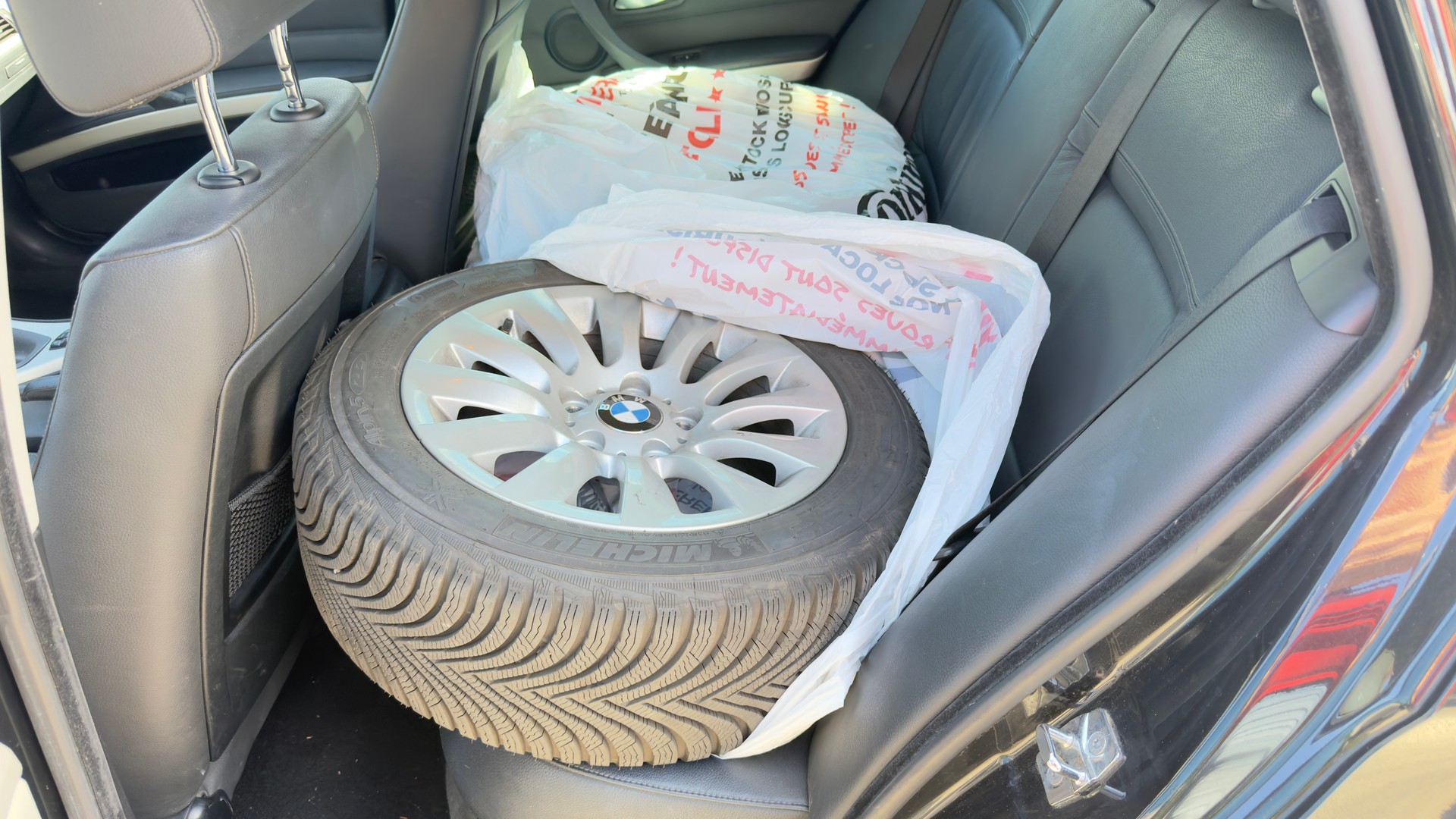 BMW 320i Touring-image-5