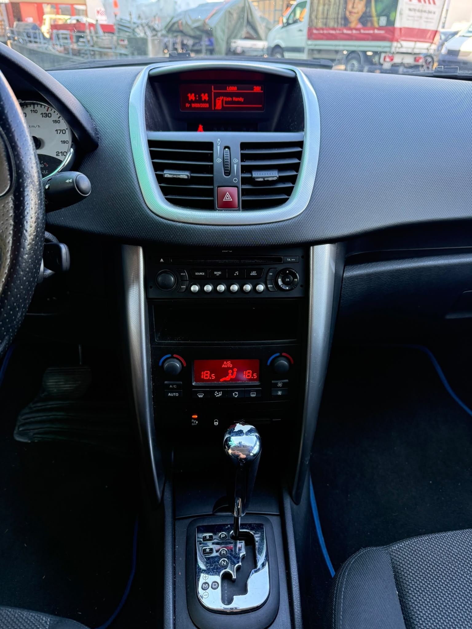 PEUGEOT 207 1.6 16V Black&Silver-image-11