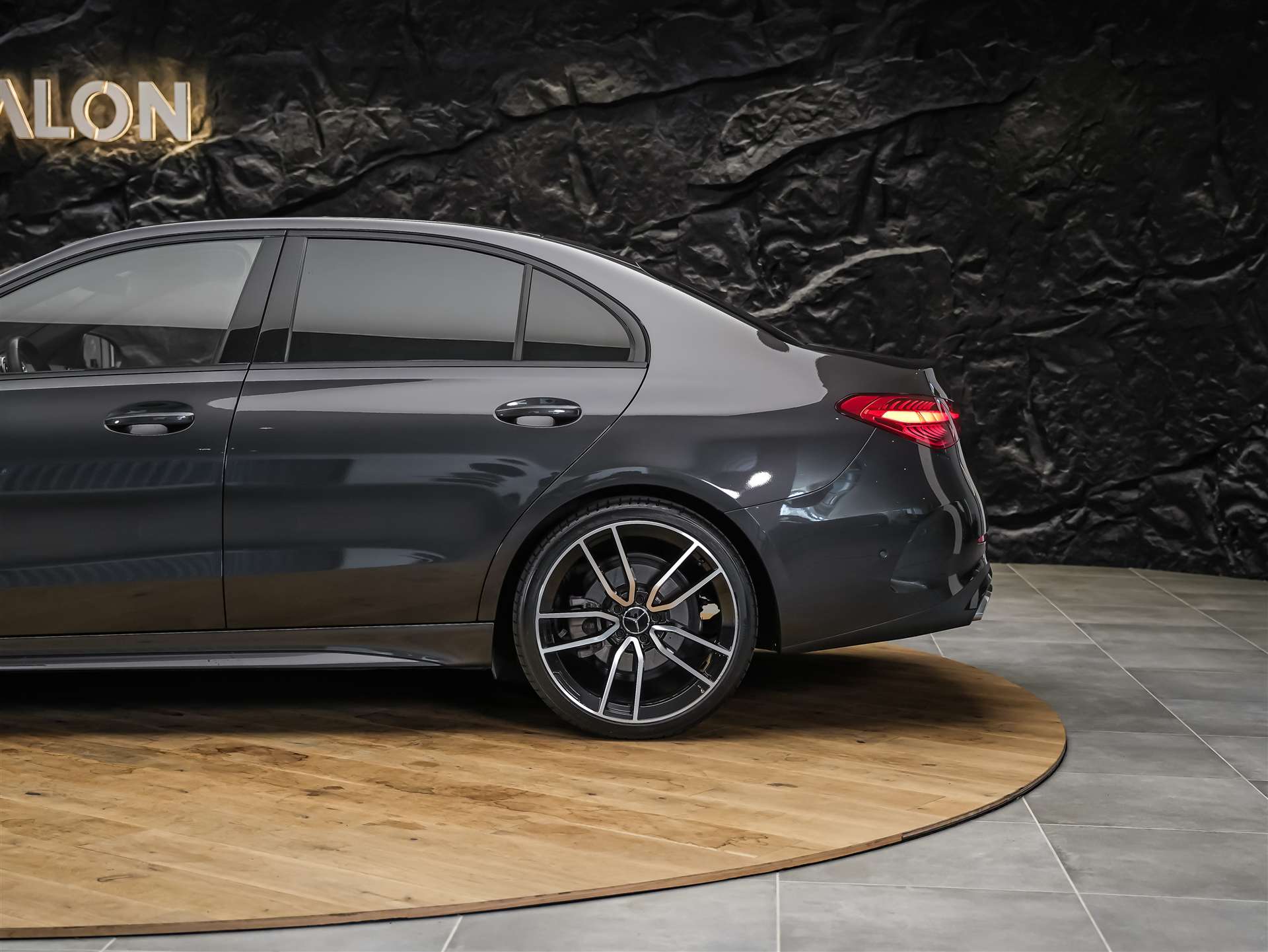 MERCEDES-BENZ C 300 d 4 Matic* 20" Felgen*-image-16
