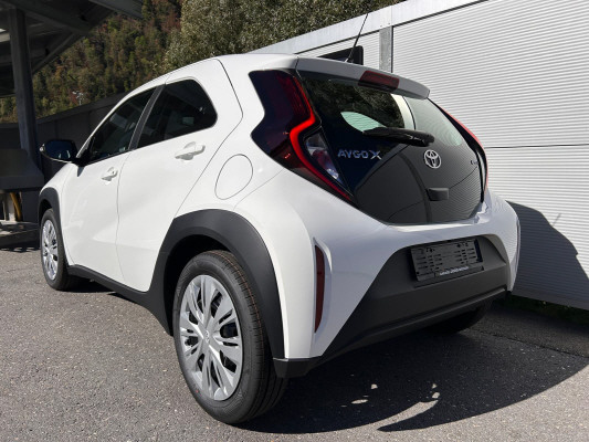 TOYOTA Aygo X 1.5 com. com.-image-3