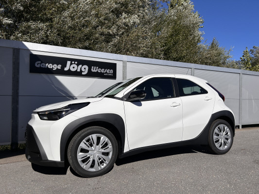 TOYOTA Aygo X 1.5 com. com.-image-0