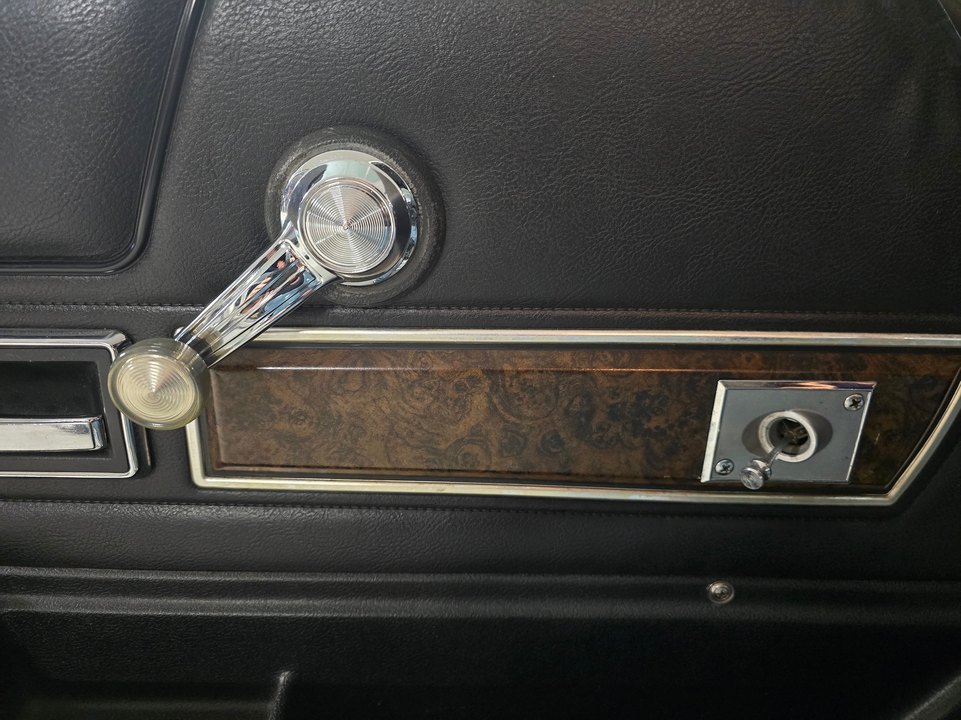 CHEVROLET LT 350-image-14
