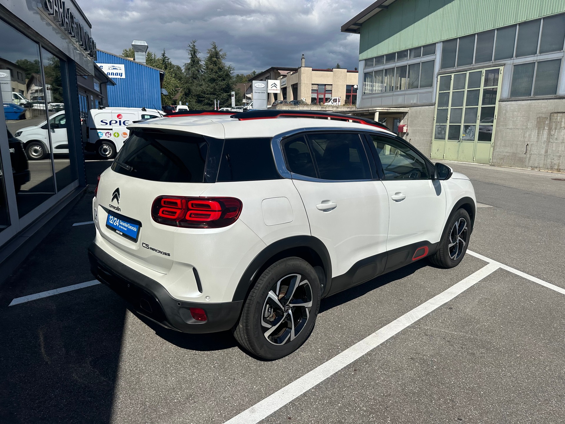 CITROEN C5 Aircross 1.6i PureTech Shine EAT8-image-4