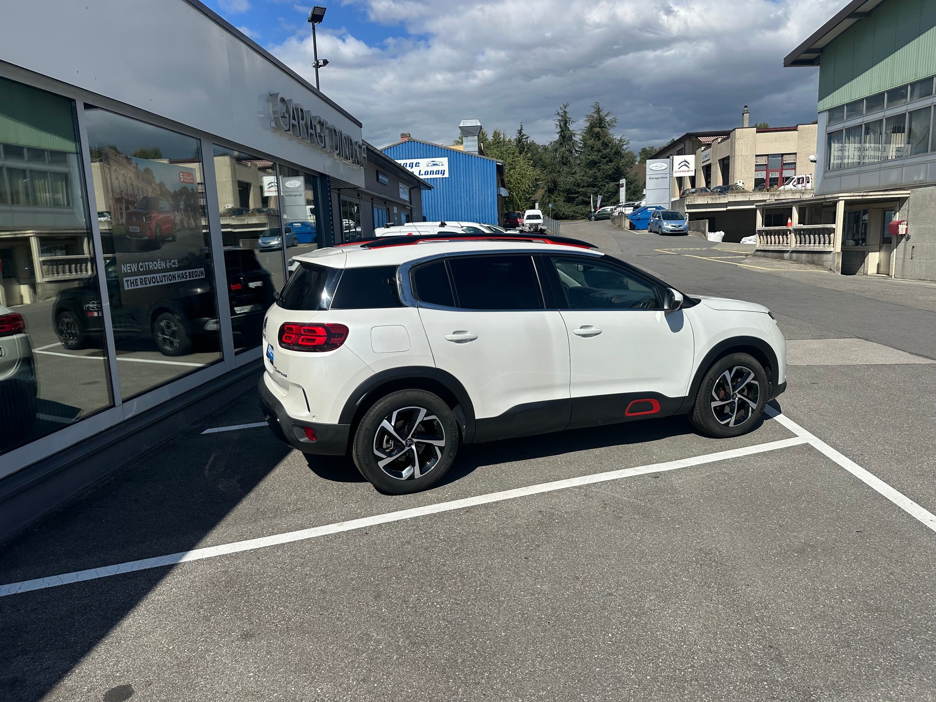 CITROEN C5 Aircross 1.6i PureTech Shine EAT8-image-3
