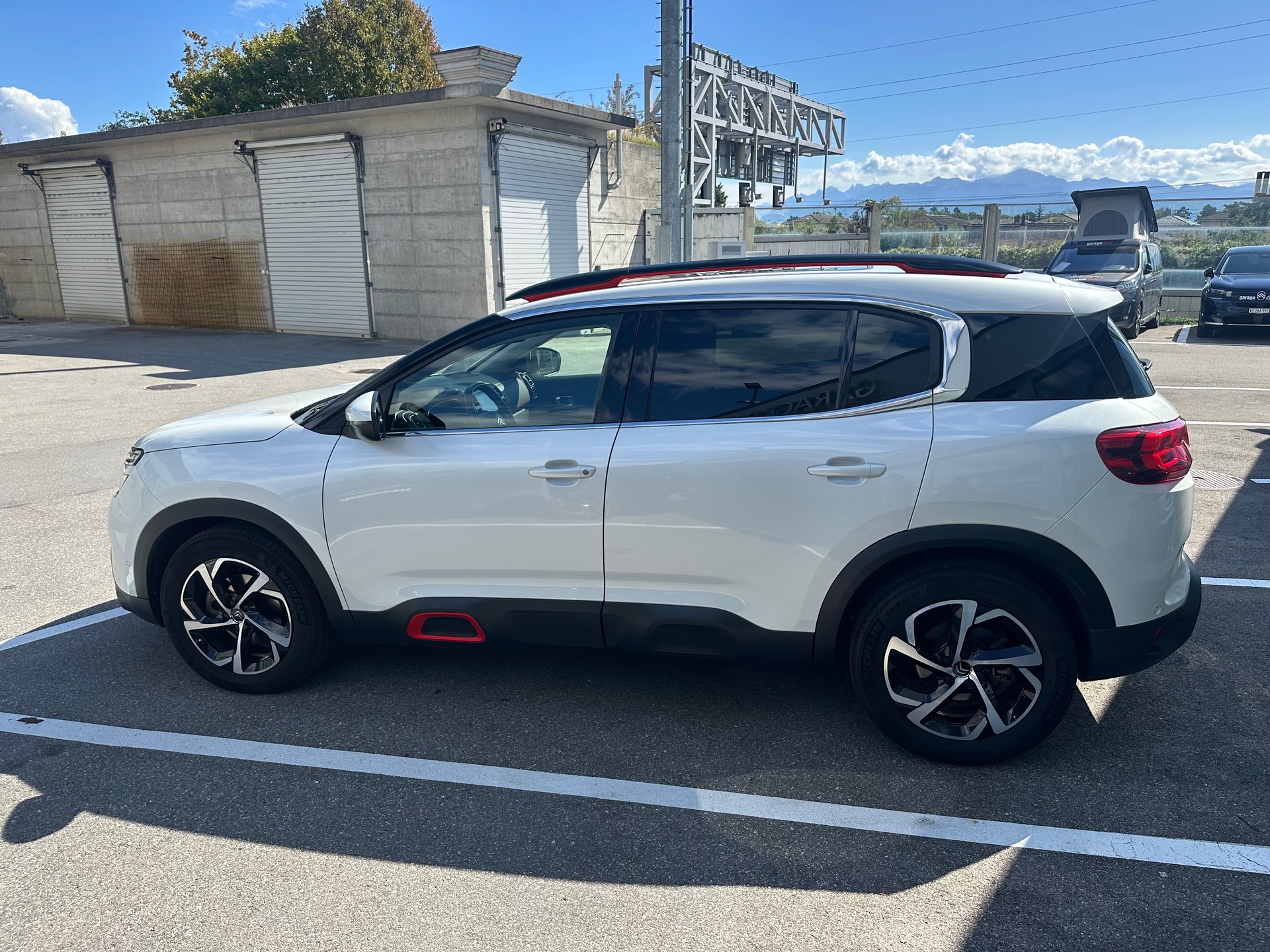 CITROEN C5 Aircross 1.6i PureTech Shine EAT8-image-2