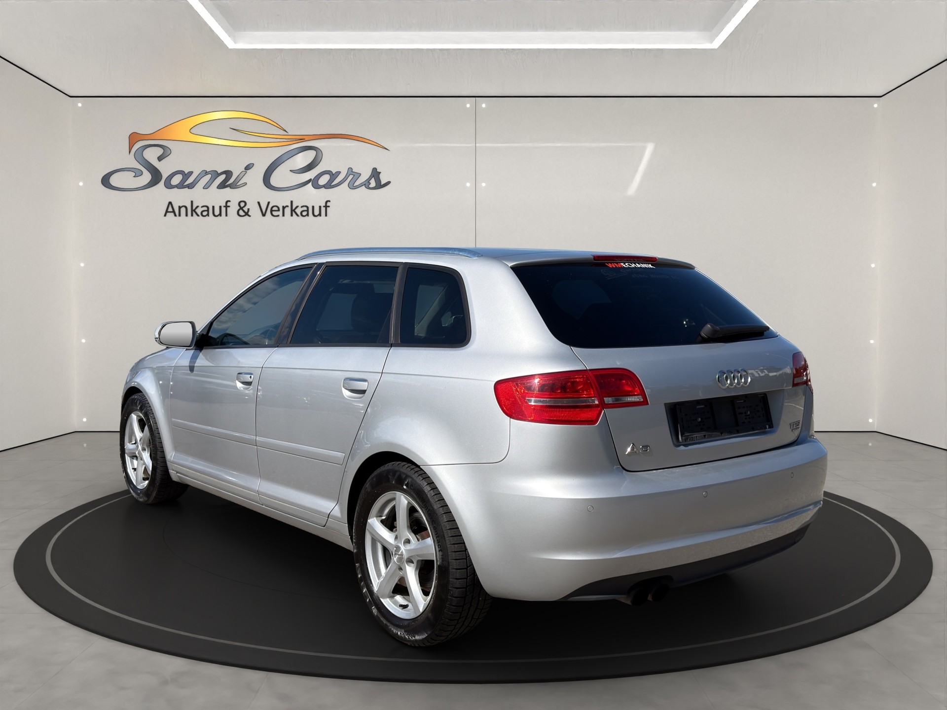 AUDI A3 Sportback 2.0 TFSI Ambition quattro S-tronic-image-2