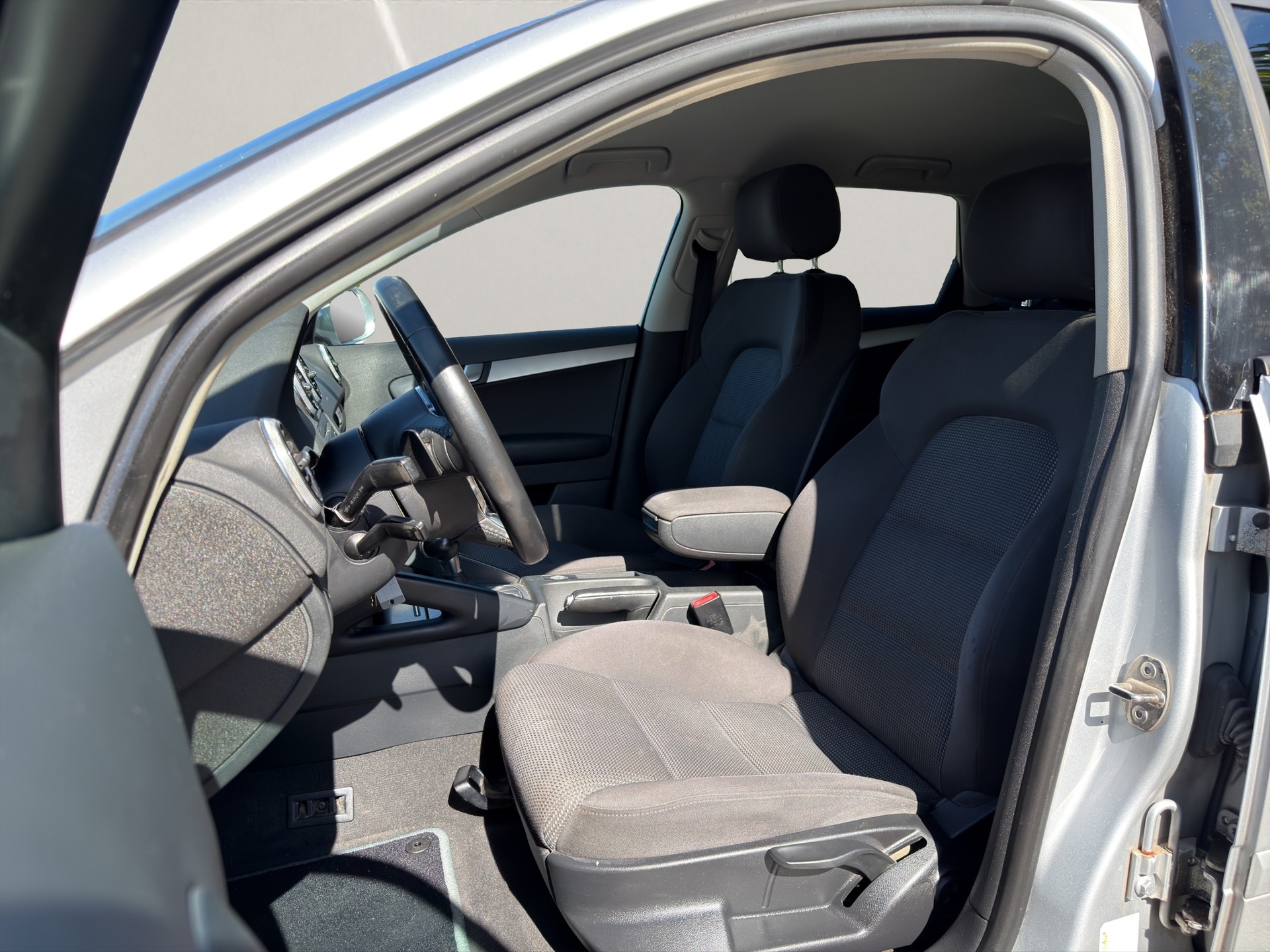 AUDI A3 Sportback 2.0 TFSI Ambition quattro S-tronic-image-13