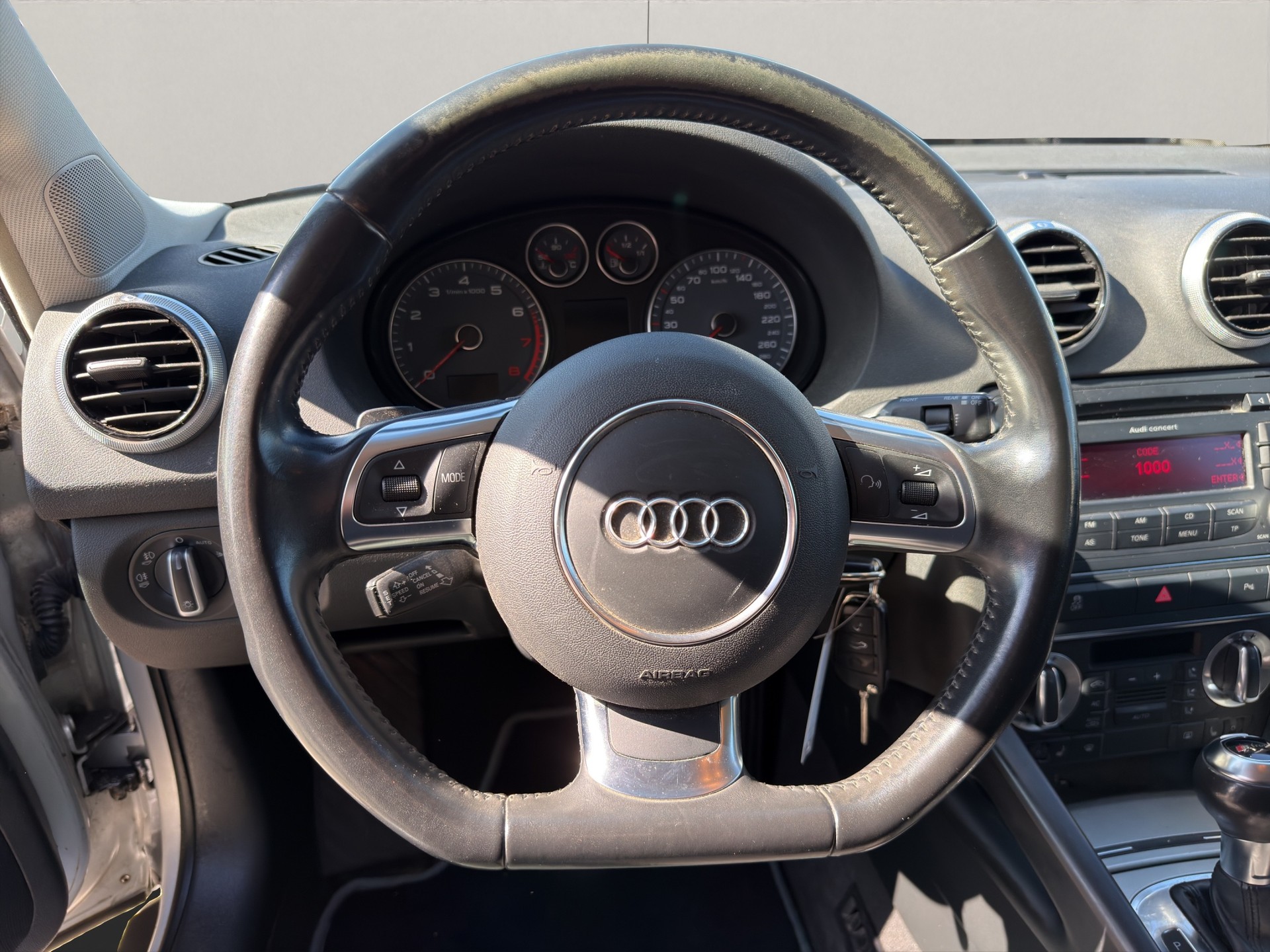 AUDI A3 Sportback 2.0 TFSI Ambition quattro S-tronic-image-10