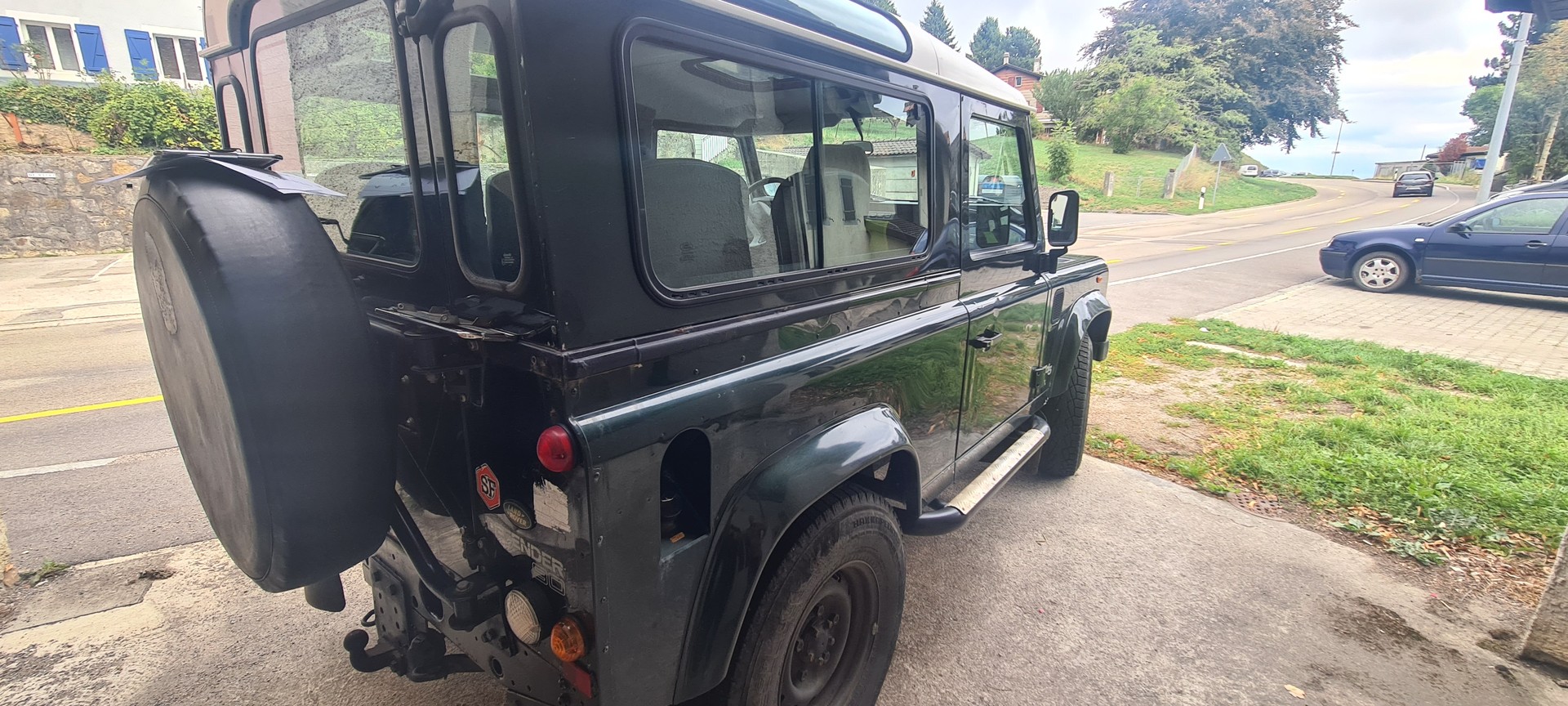 LAND ROVER Defender 90 SW 2.5 Td5-image-4