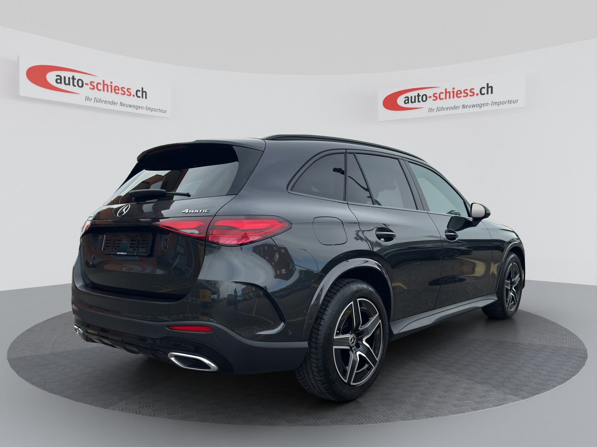 MERCEDES-BENZ GLC 300 d AMG Line 4Matic Night 9G-Tronic-image-4