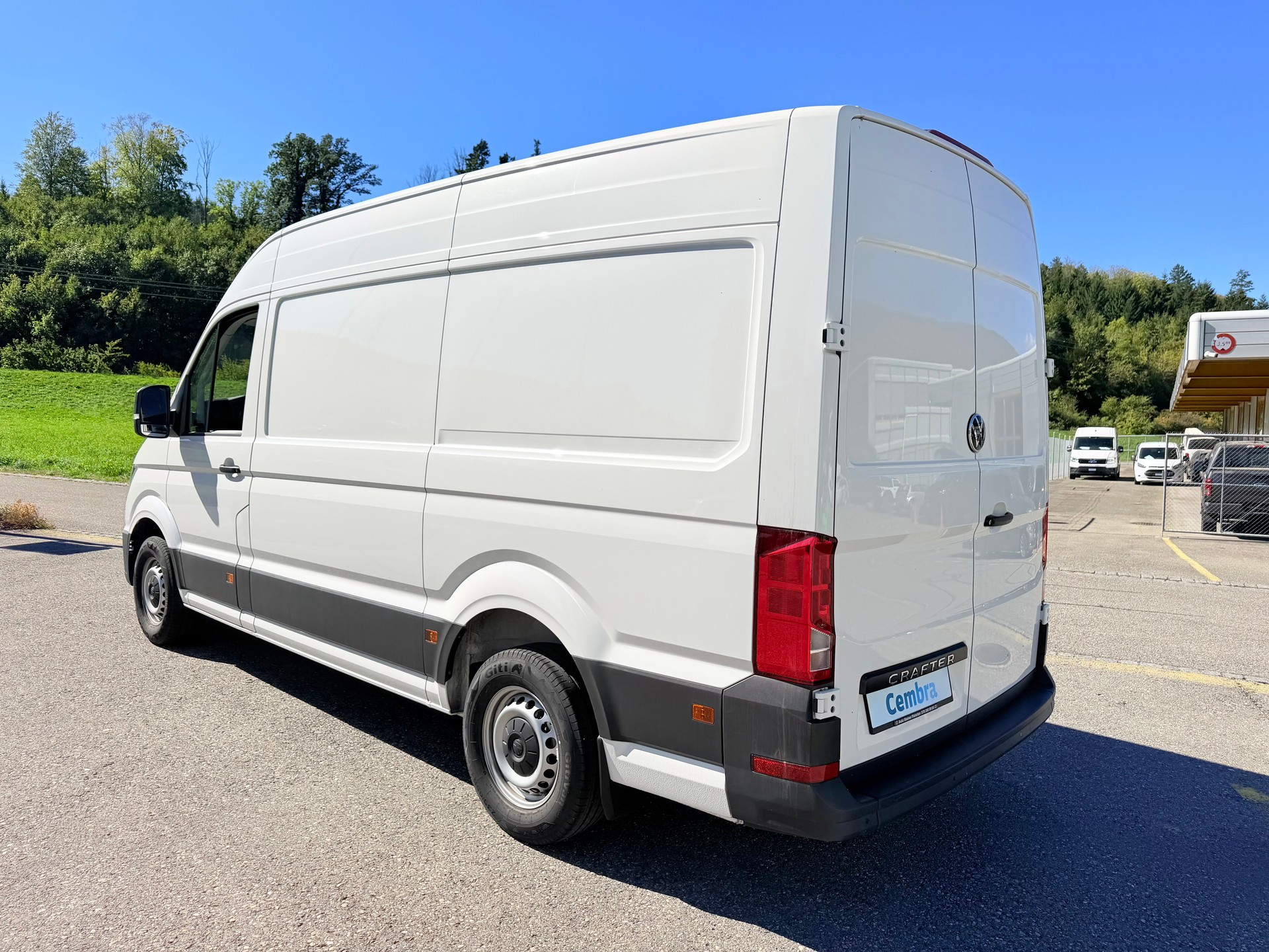 VW CRAFTER 35 2.0 BiTDI L3 H2. NUR 6`400 KM. TOP AUSSTATTUNG. MIT GARANTIE 39`800.- NL 1190 KG !!-image-6