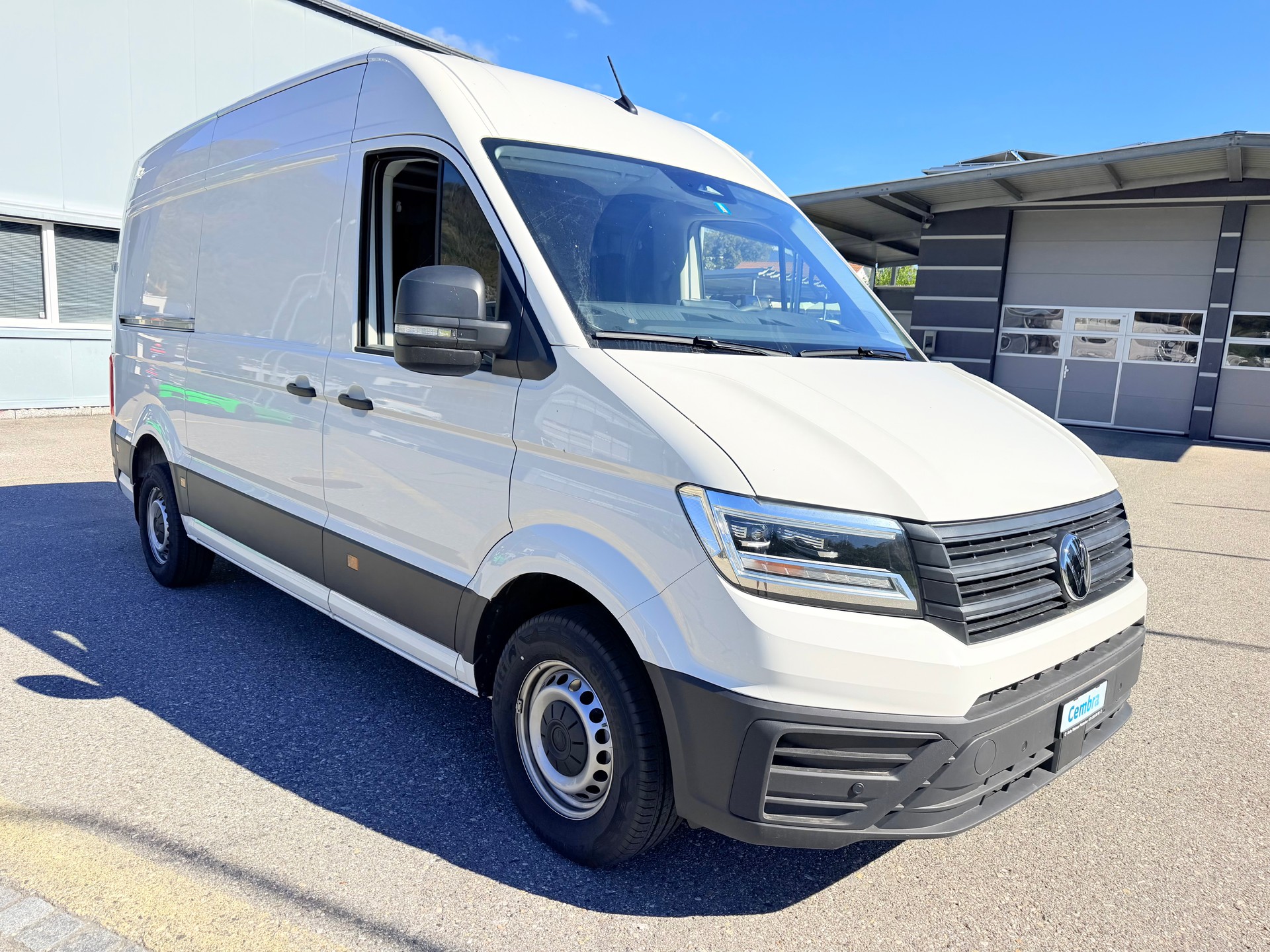 VW CRAFTER 35 2.0 BiTDI L3 H2. NUR 6`400 KM. TOP AUSSTATTUNG. MIT GARANTIE 39`800.- NL 1190 KG !!-image-0