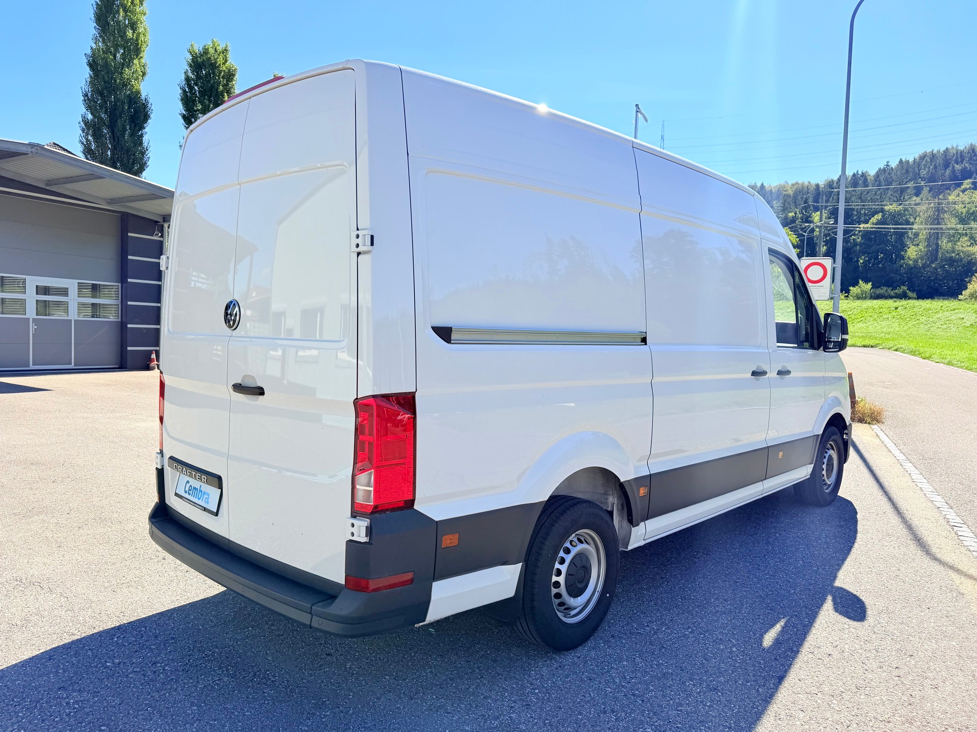 VW CRAFTER 35 2.0 BiTDI L3 H2. NUR 6`400 KM. TOP AUSSTATTUNG. MIT GARANTIE 39`800.- NL 1190 KG !!-image-46
