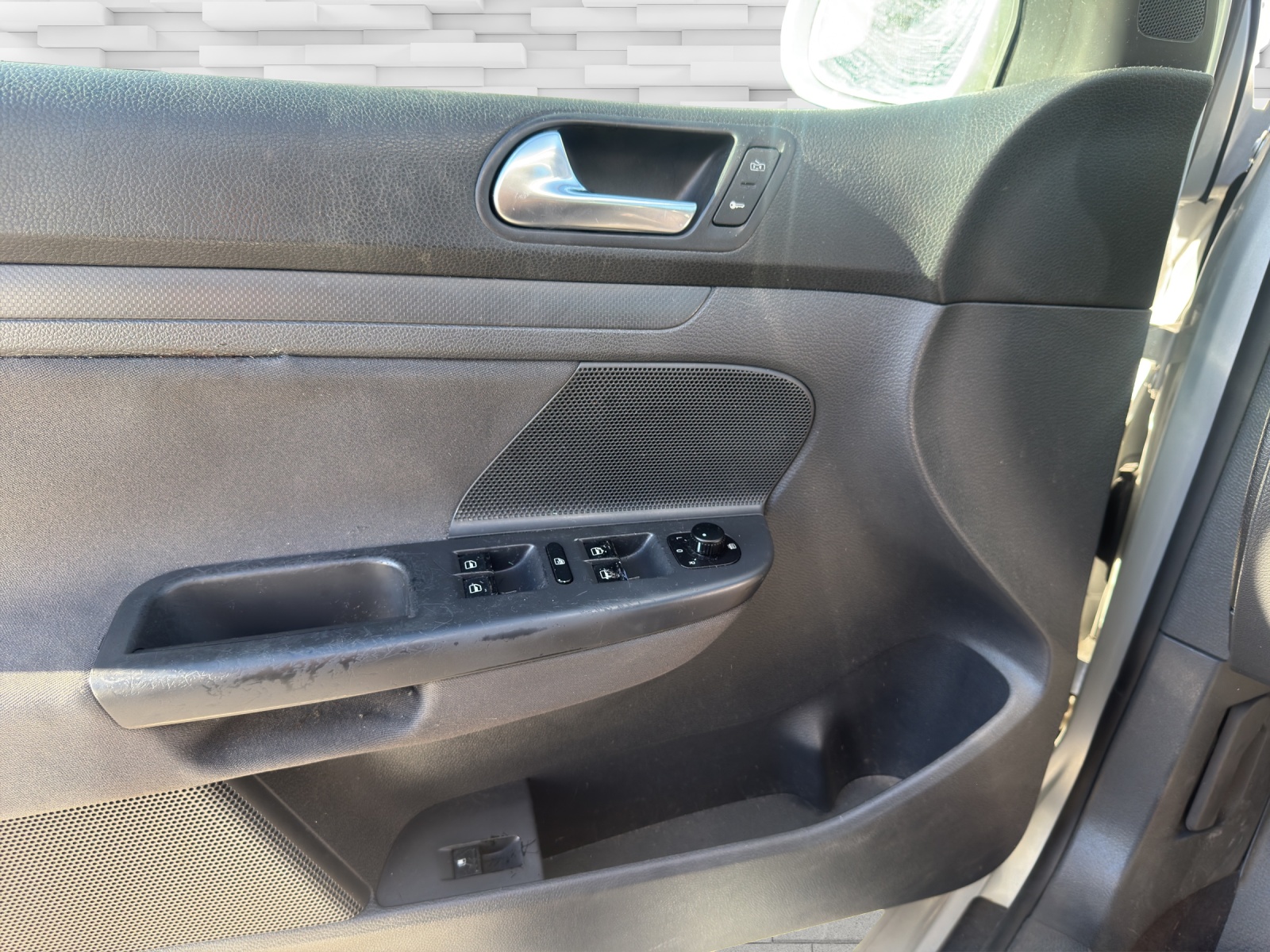 VW Golf 1.6 FSI Trend Edition-image-13