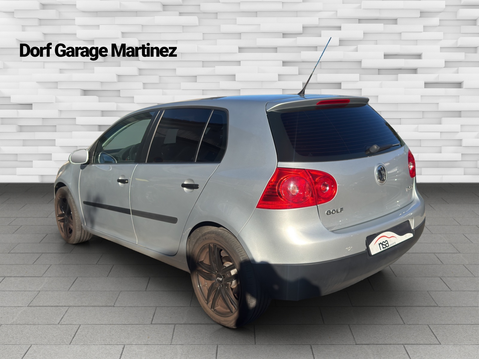 VW Golf 1.6 FSI Trend Edition-image-7
