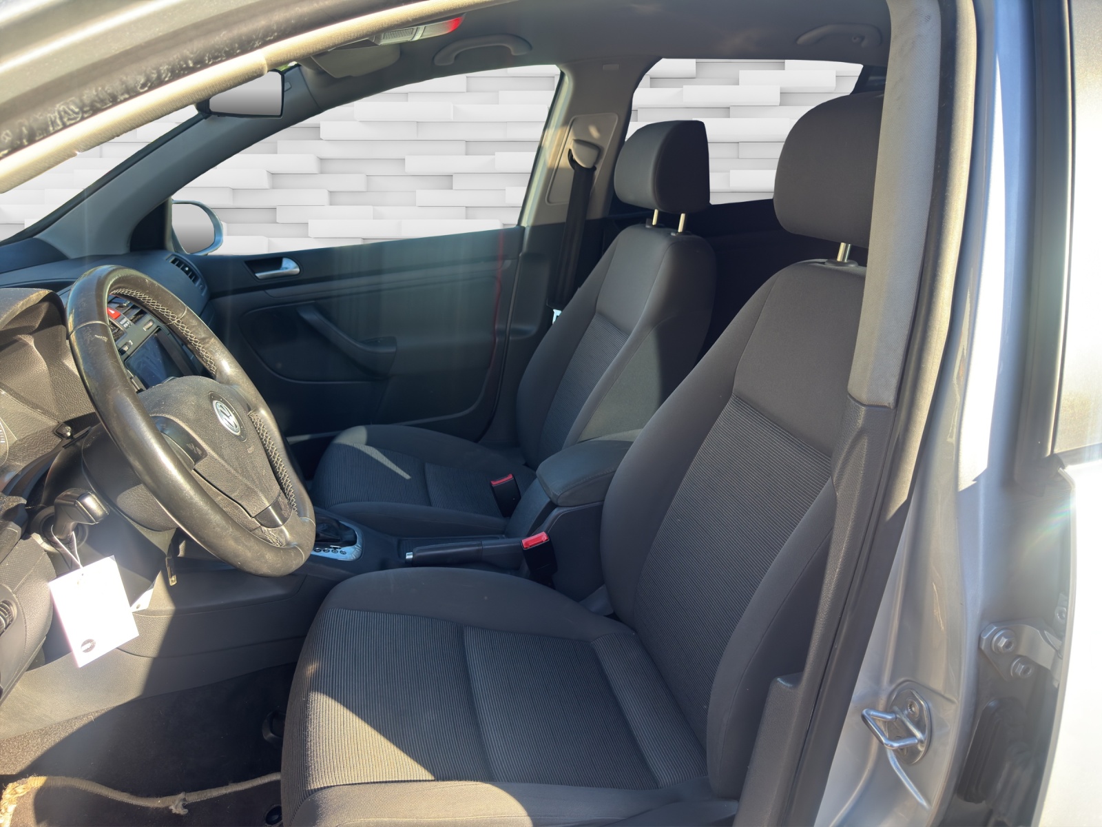 VW Golf 1.6 FSI Trend Edition-image-9