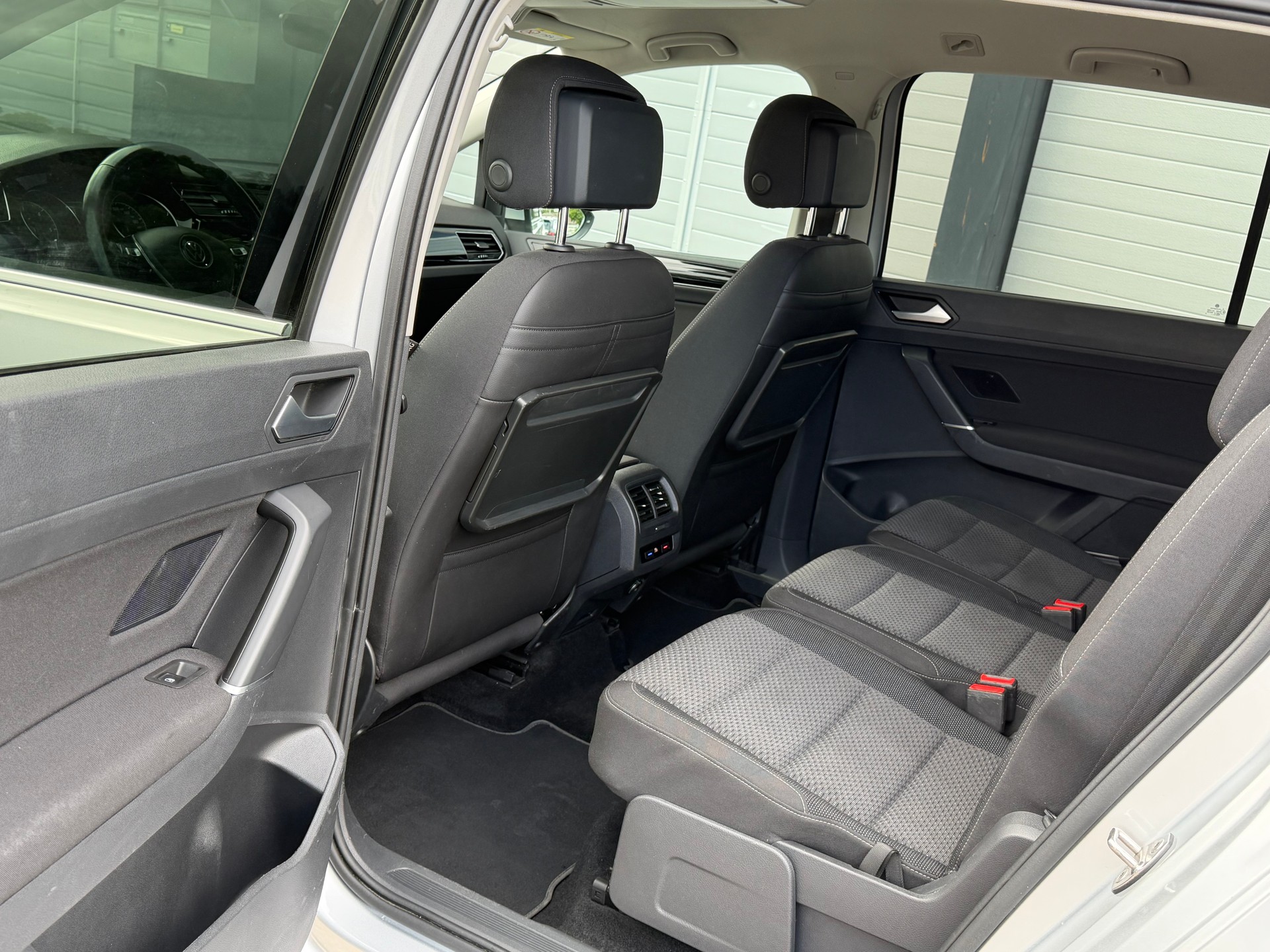 VW Touran 2.0 TDI BlueMotion Technology Comfortline DSG-image-11