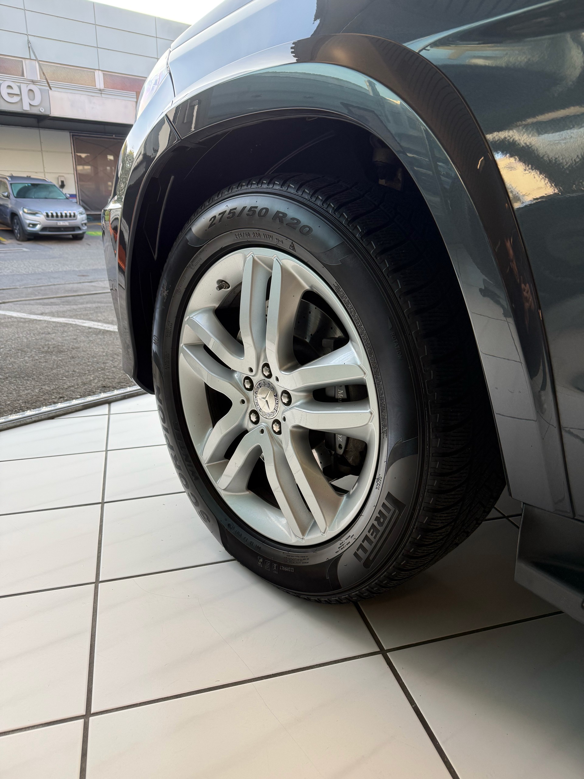 MERCEDES-BENZ GL 350 BlueTEC 4Matic 7G-TRONIC-image-29