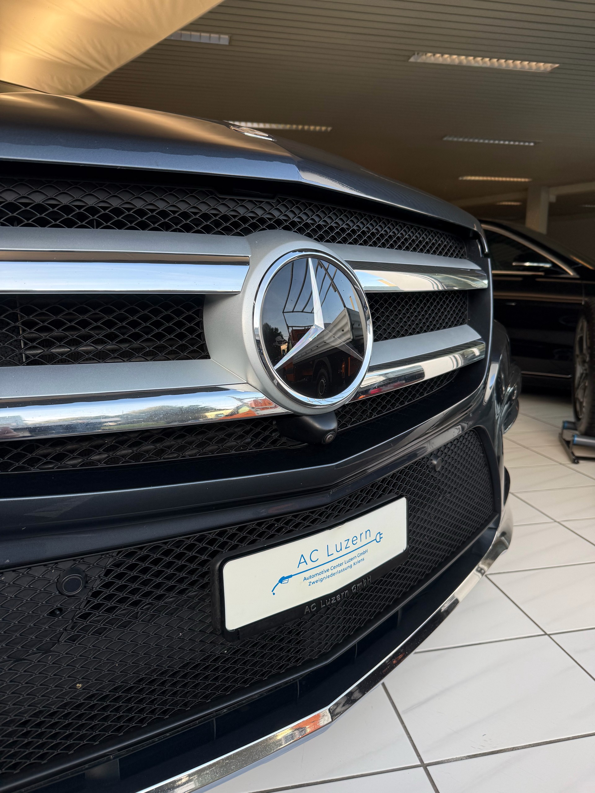 MERCEDES-BENZ GL 350 BlueTEC 4Matic 7G-TRONIC-image-4