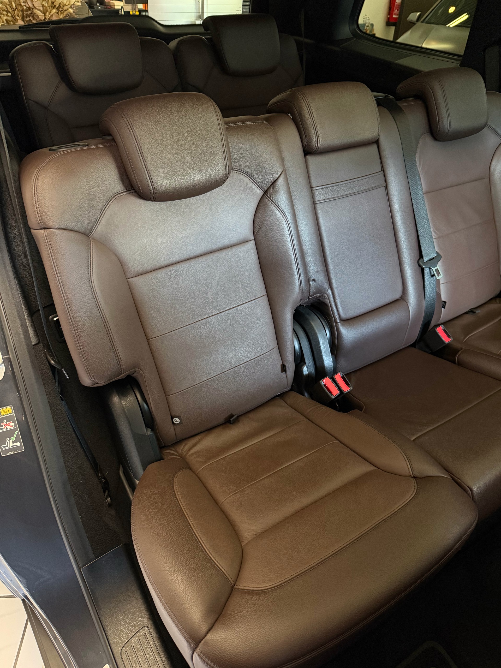 MERCEDES-BENZ GL 350 BlueTEC 4Matic 7G-TRONIC-image-16
