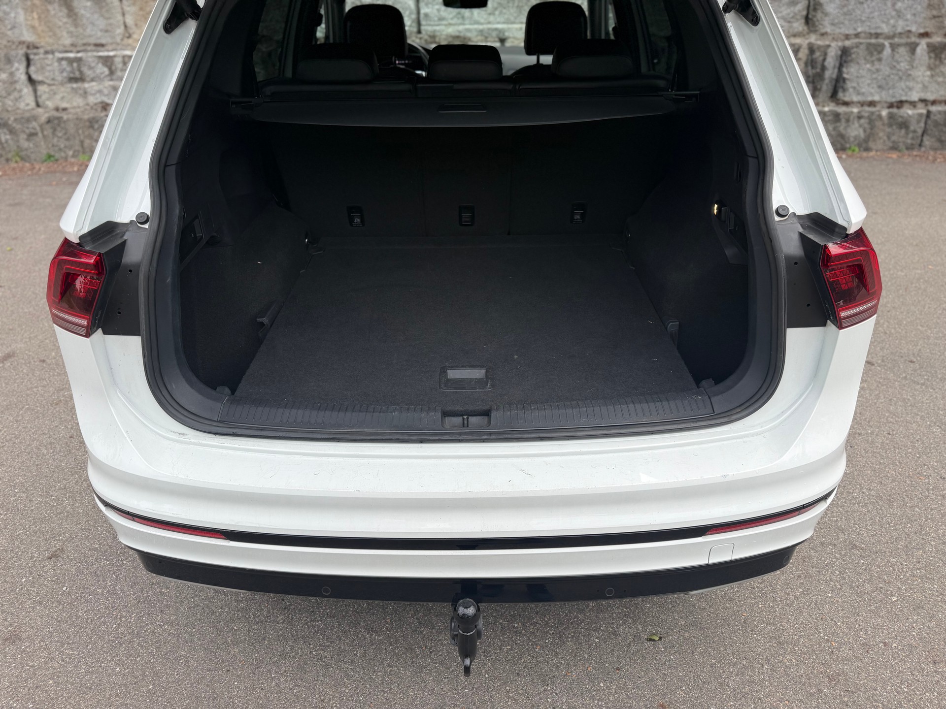 VW Tiguan Allspace 2.0 TDI R-Line 4MotionDSG-image-12