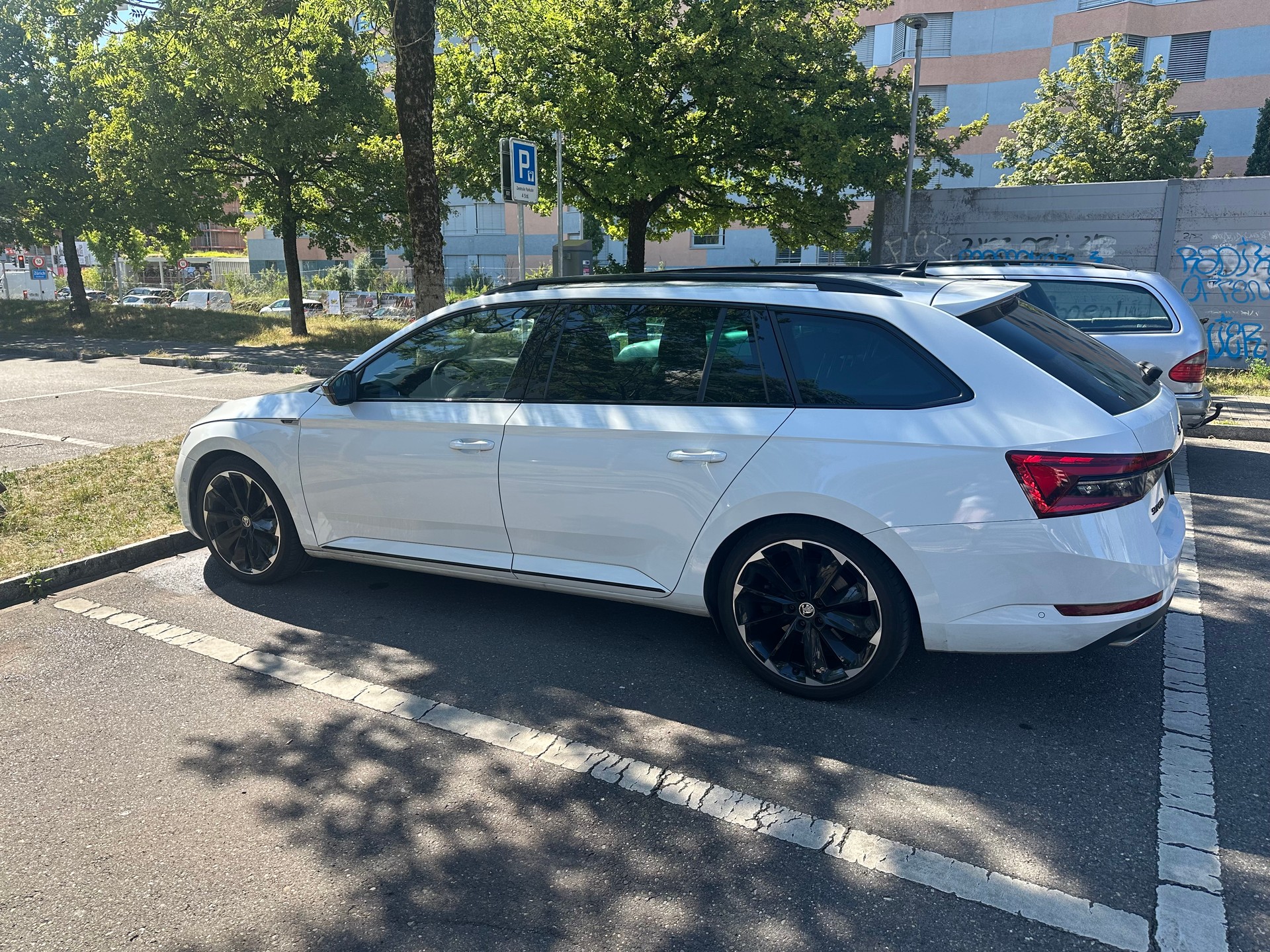 SKODA 2.0 TSI 280 SportLine Light 4x4 DSG-image-5