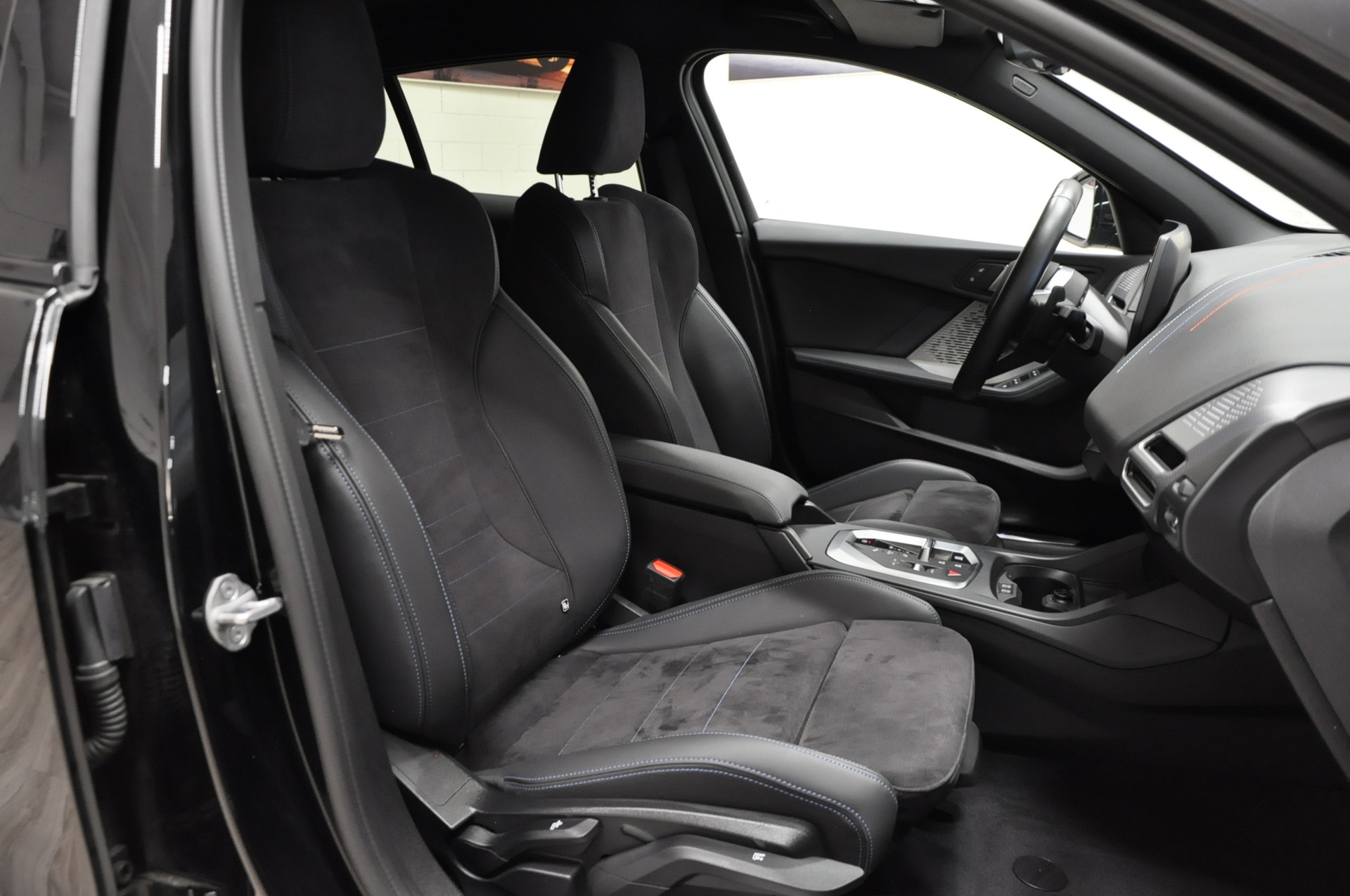 BMW 118d Steptronic M Sport Pro-image-14
