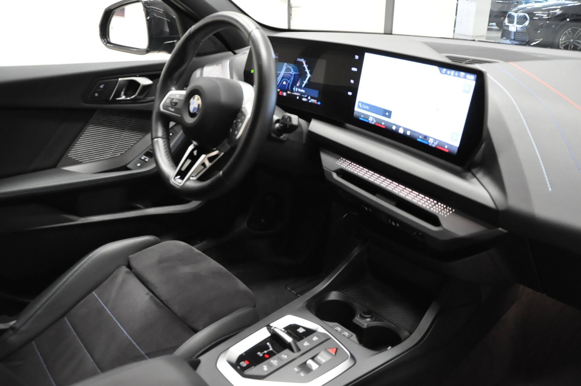 BMW 118d Steptronic M Sport Pro-image-11
