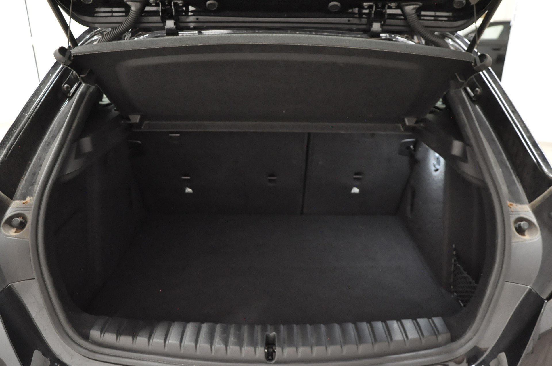 BMW 118d Steptronic M Sport Pro-image-24