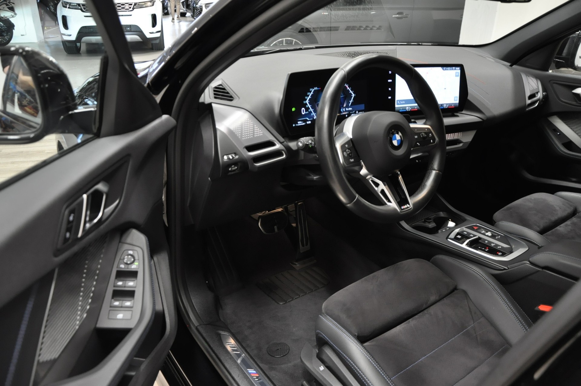 BMW 118d Steptronic M Sport Pro-image-9