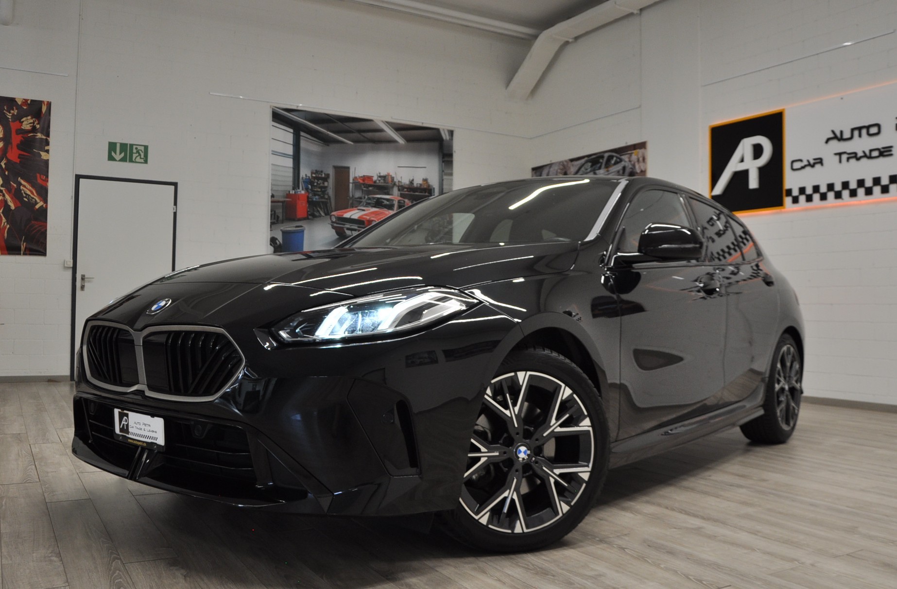 BMW 118d Steptronic M Sport Pro-image-1