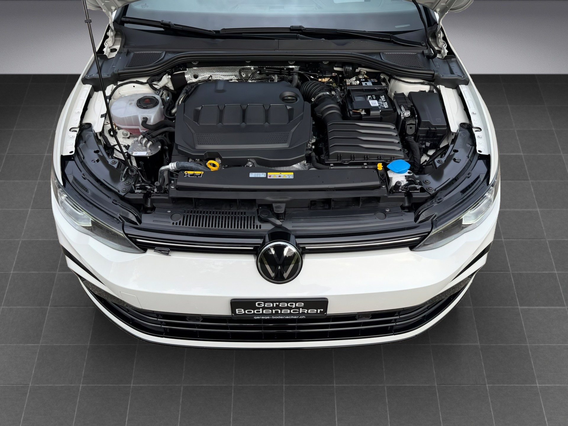 VW Golf 2.0 TDI R-Line DSG 4Motion * 150 PS * R Sport Line * Black Style Paket * Perlmutteffekt-Lackierung *-image-16