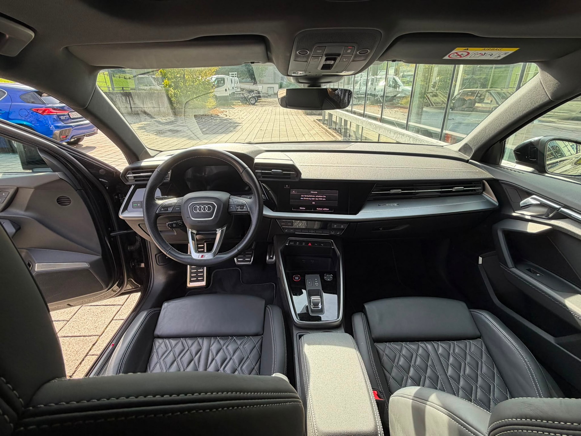 AUDI S3 Sportback 2.0 TFSI quattro S-tronic-image-11