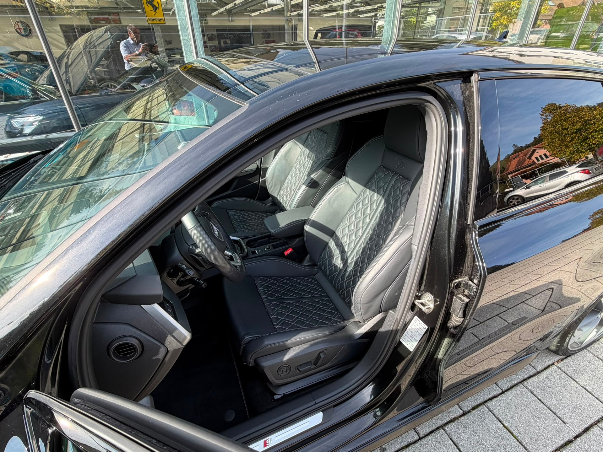 AUDI S3 Sportback 2.0 TFSI quattro S-tronic-image-17