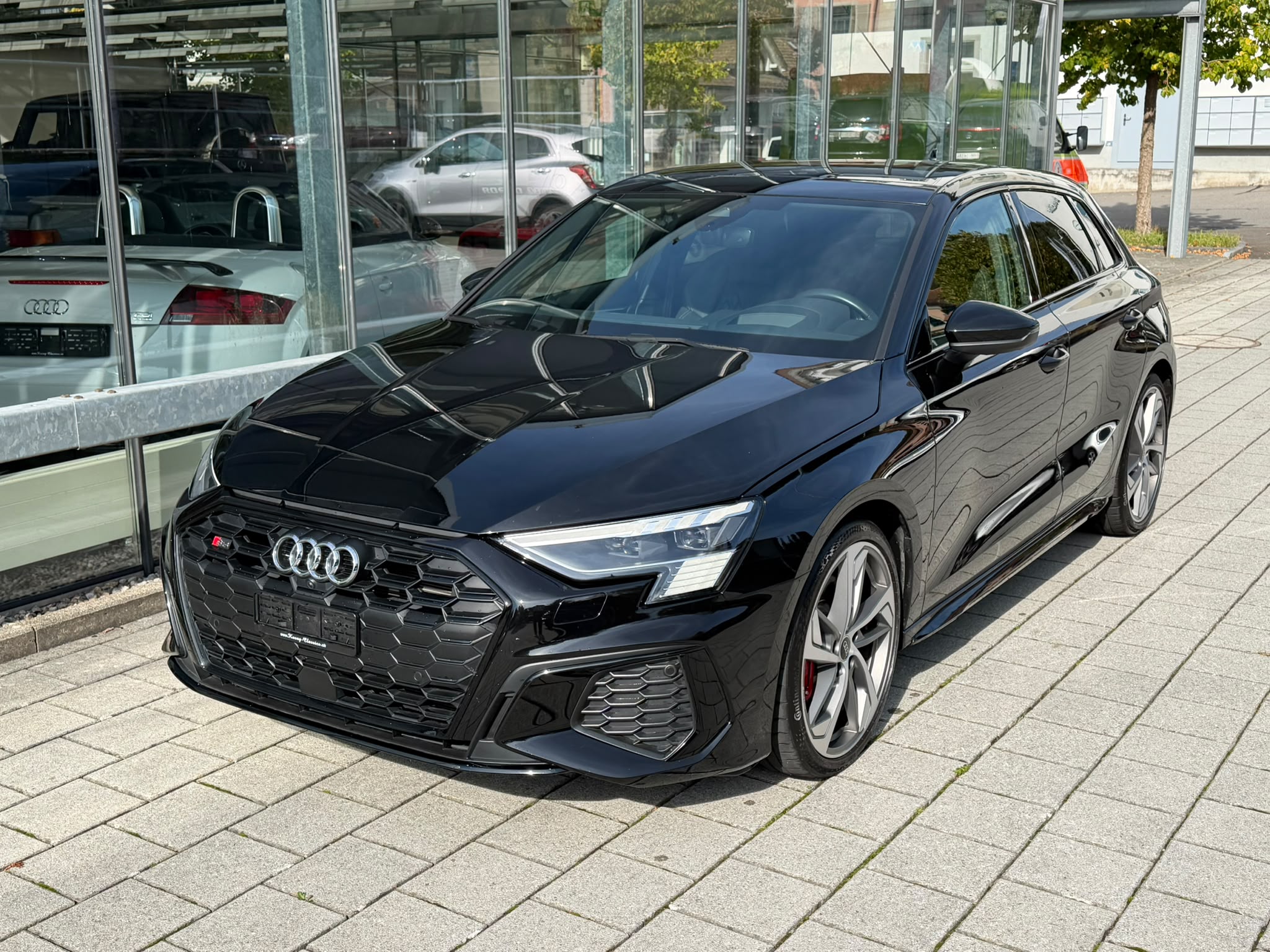 Car photo