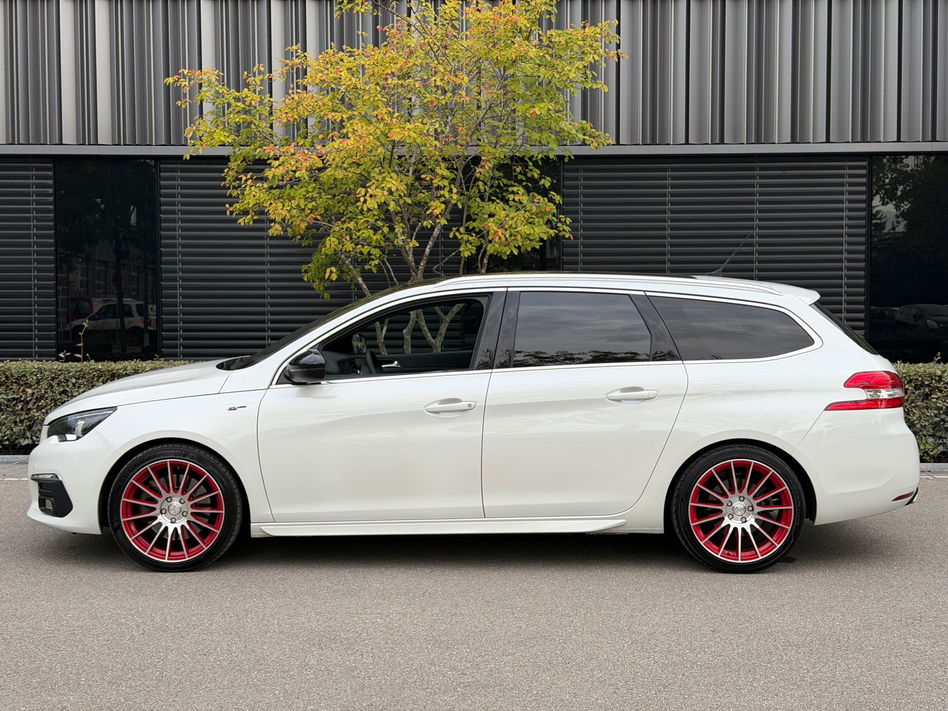 PEUGEOT 308 SW 2.0 BlueHDI GT EAT8-image-1
