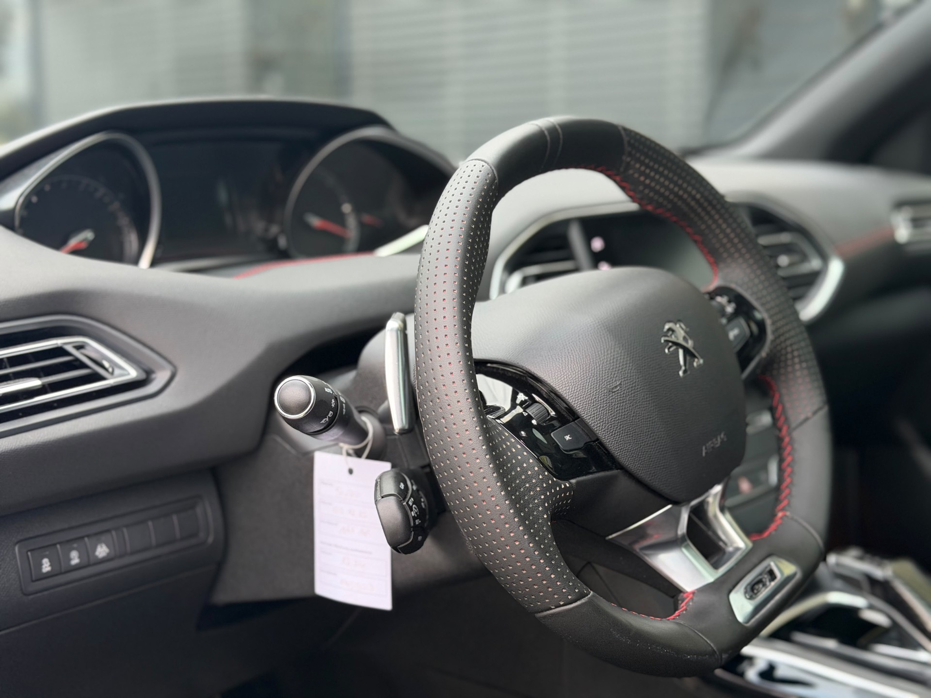 PEUGEOT 308 SW 2.0 BlueHDI GT EAT8-image-11