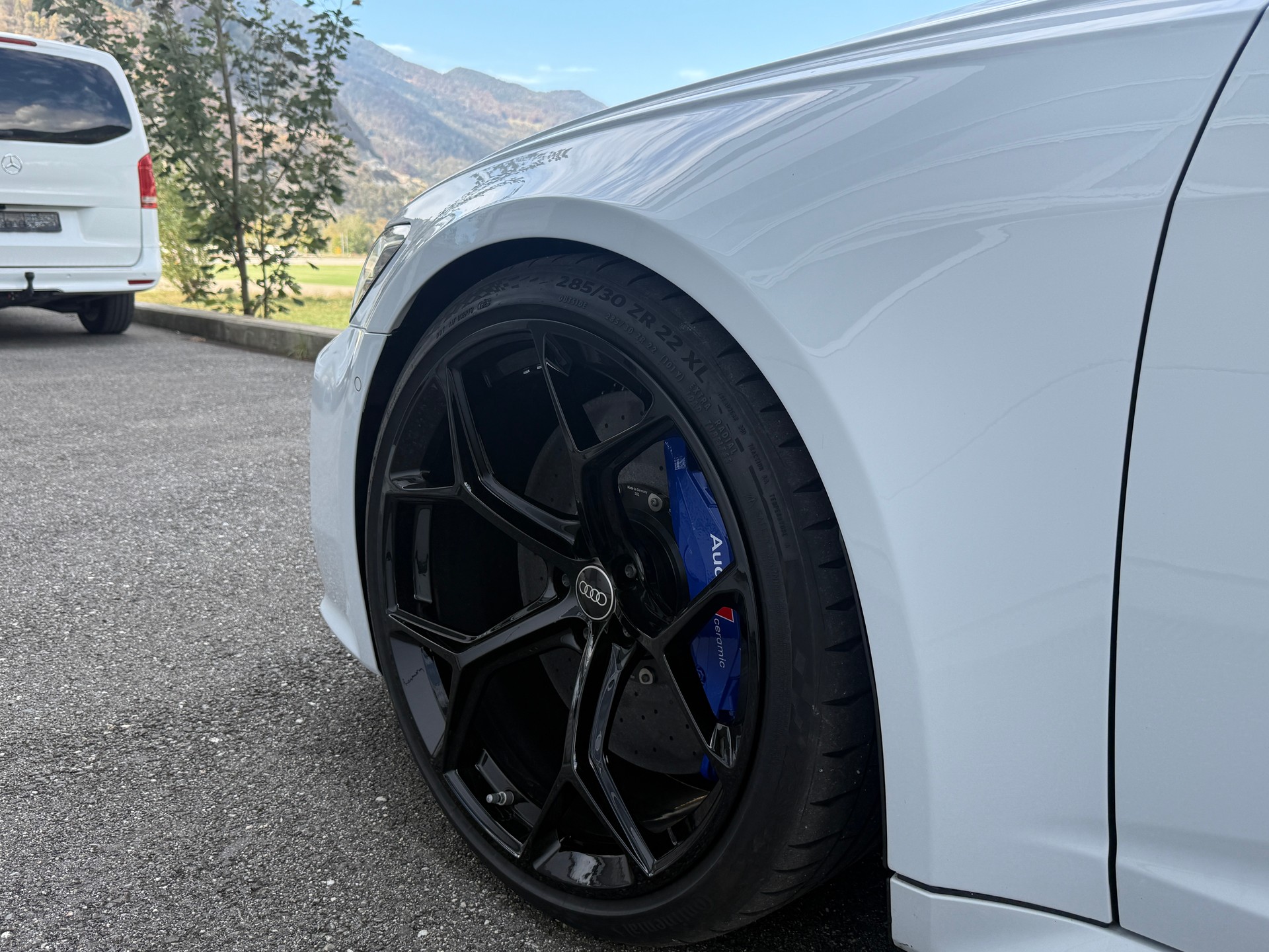 AUDI RS6 Avant 4.0 TFSI V8 Performance quattro-image-4
