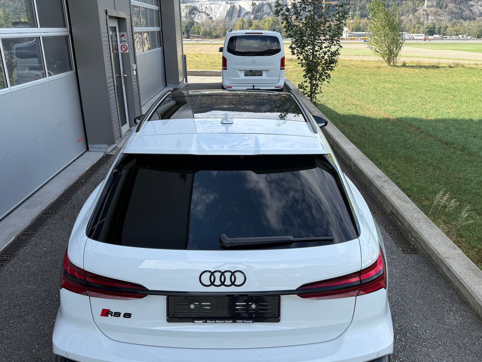 AUDI RS6 Avant 4.0 TFSI V8 Performance quattro-image-3