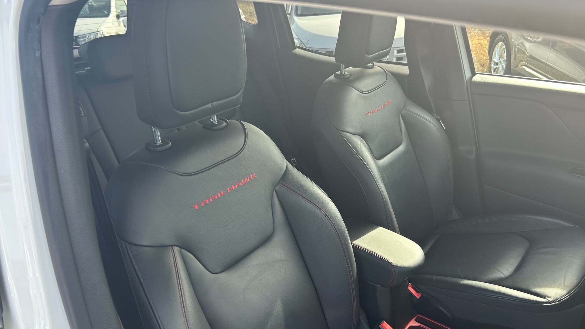 JEEP Renegade 2.0 MJ Trailhawk AWD + Low Range 9ATX-image-11