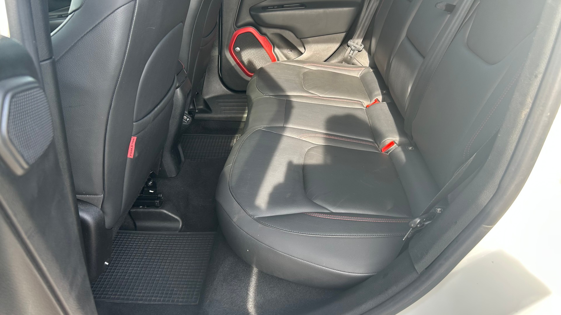 JEEP Renegade 2.0 MJ Trailhawk AWD + Low Range 9ATX-image-24