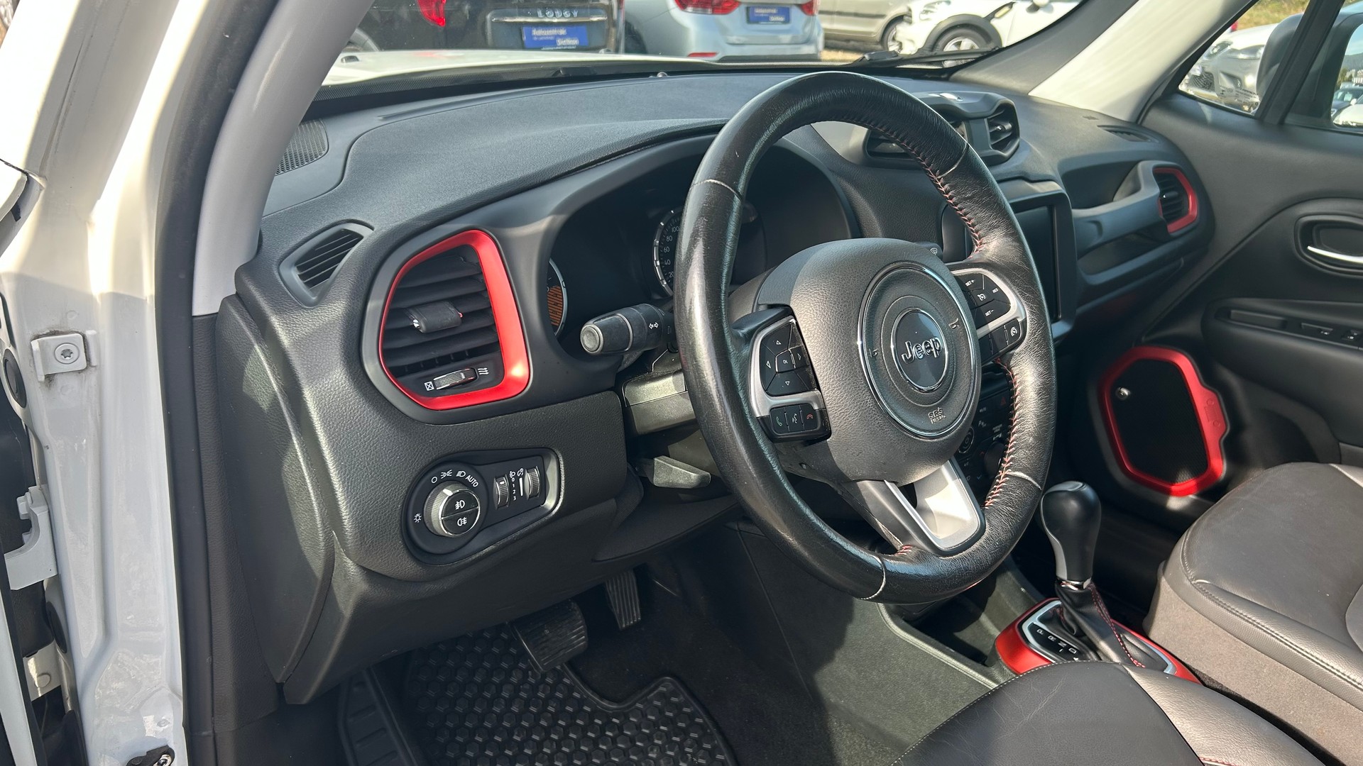 JEEP Renegade 2.0 MJ Trailhawk AWD + Low Range 9ATX-image-2