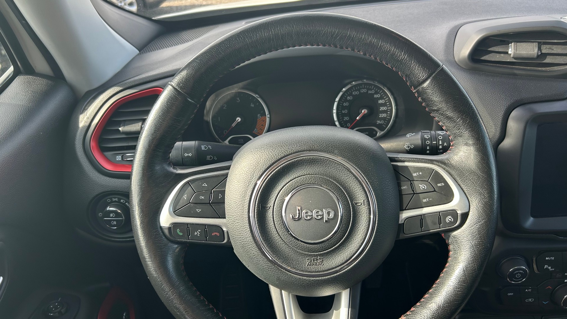JEEP Renegade 2.0 MJ Trailhawk AWD + Low Range 9ATX-image-8