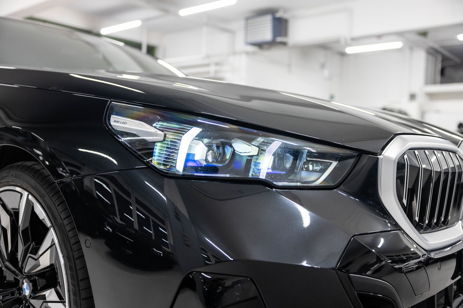 BMW 540d xDrive 48V M Sport Steptronic-image-13