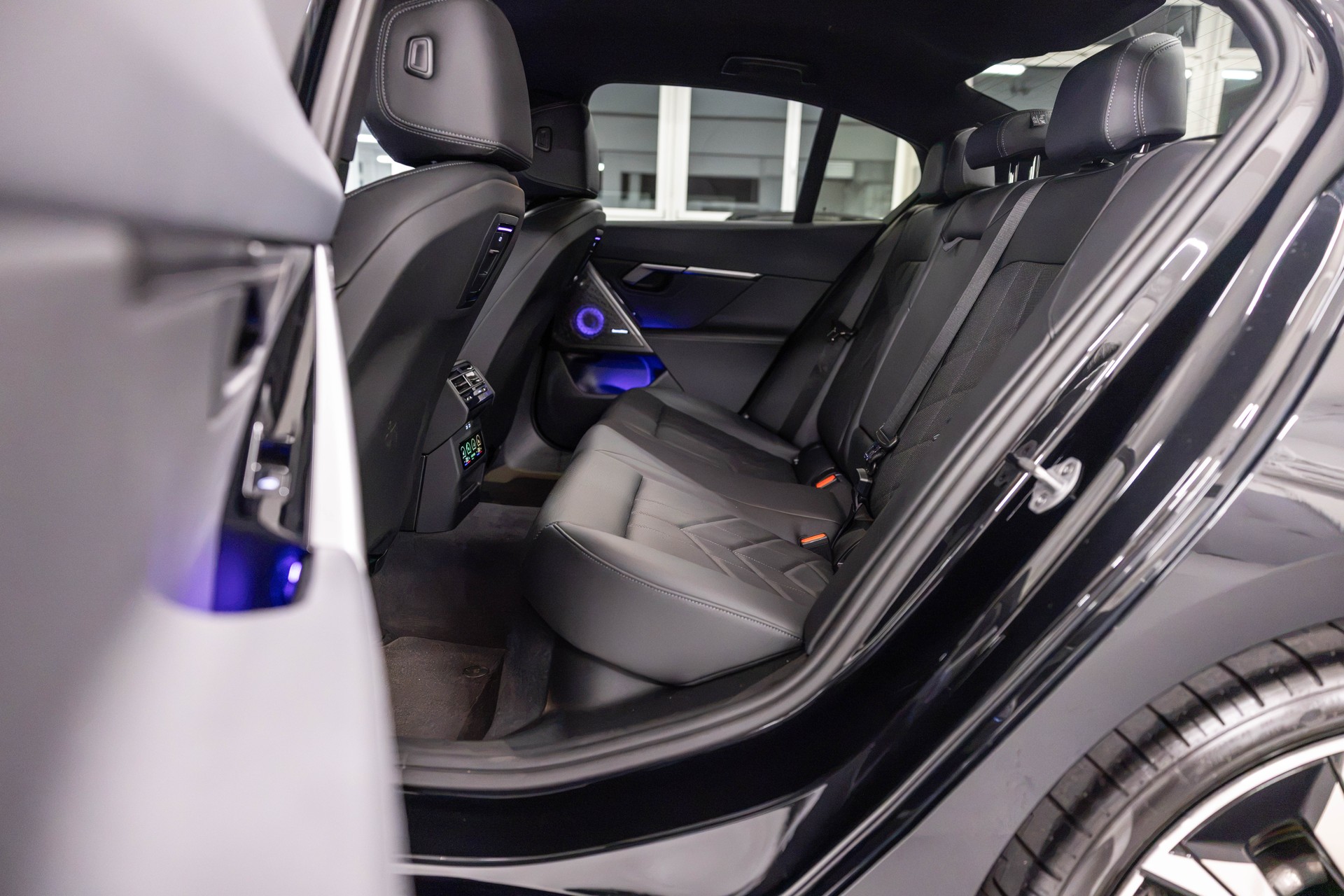BMW 540d xDrive 48V M Sport Steptronic-image-21