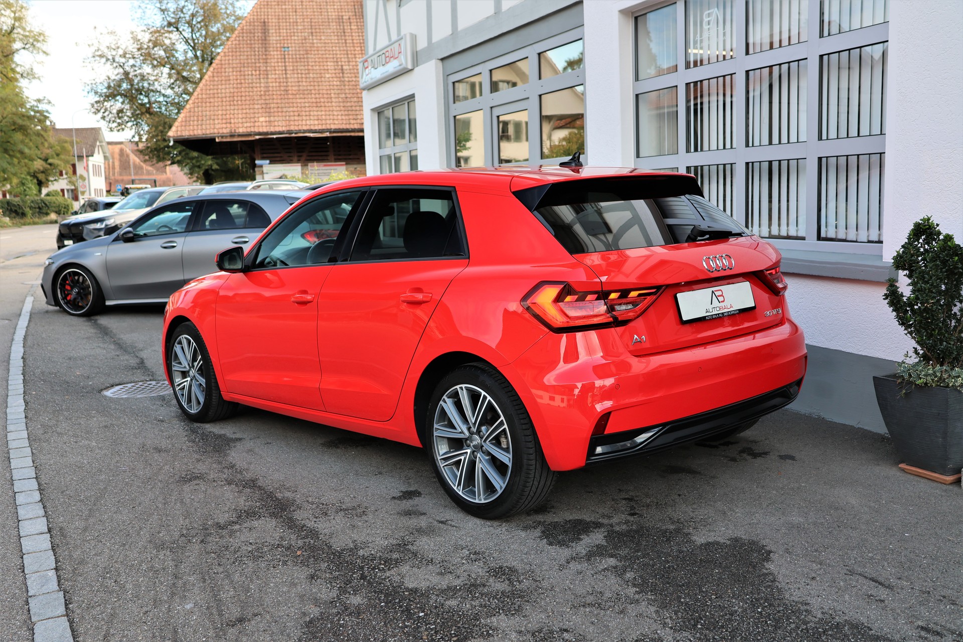 AUDI A1 Sportback 30 TFSI advanced S-tronic (CH) S-Line-image-7