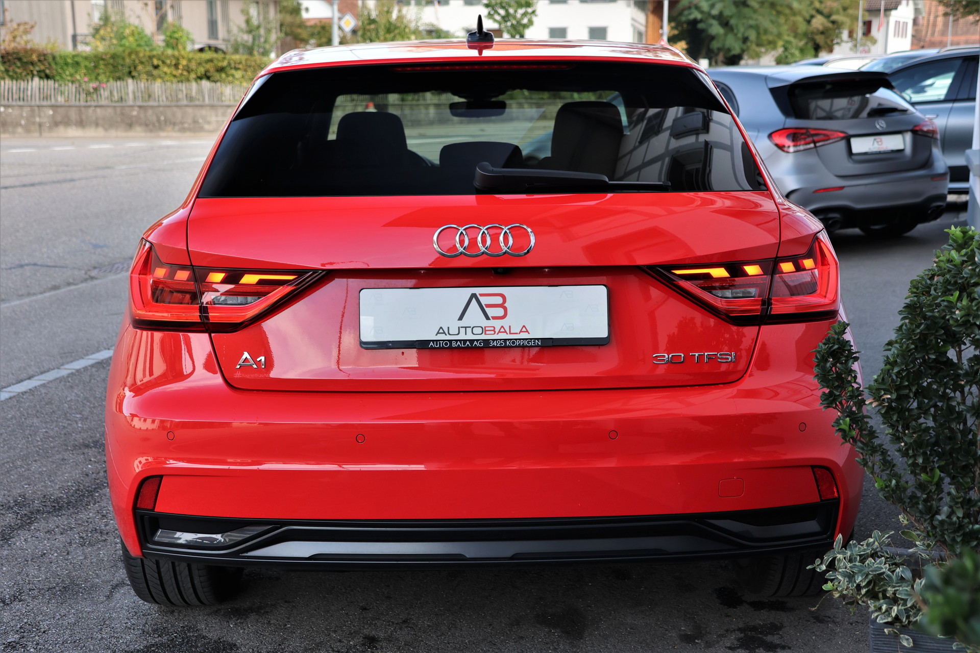 AUDI A1 Sportback 30 TFSI advanced S-tronic (CH) S-Line-image-6